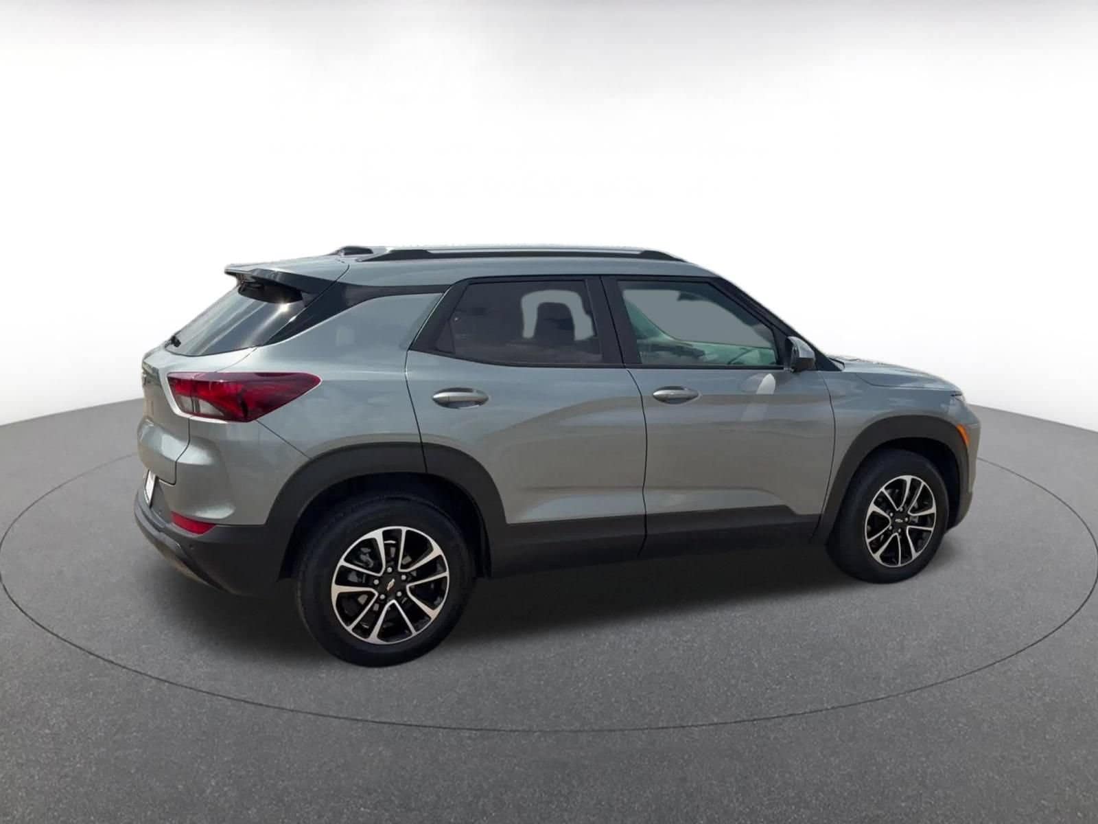 Thumbnail: 2025 Chevrolet TrailBlazer - 14