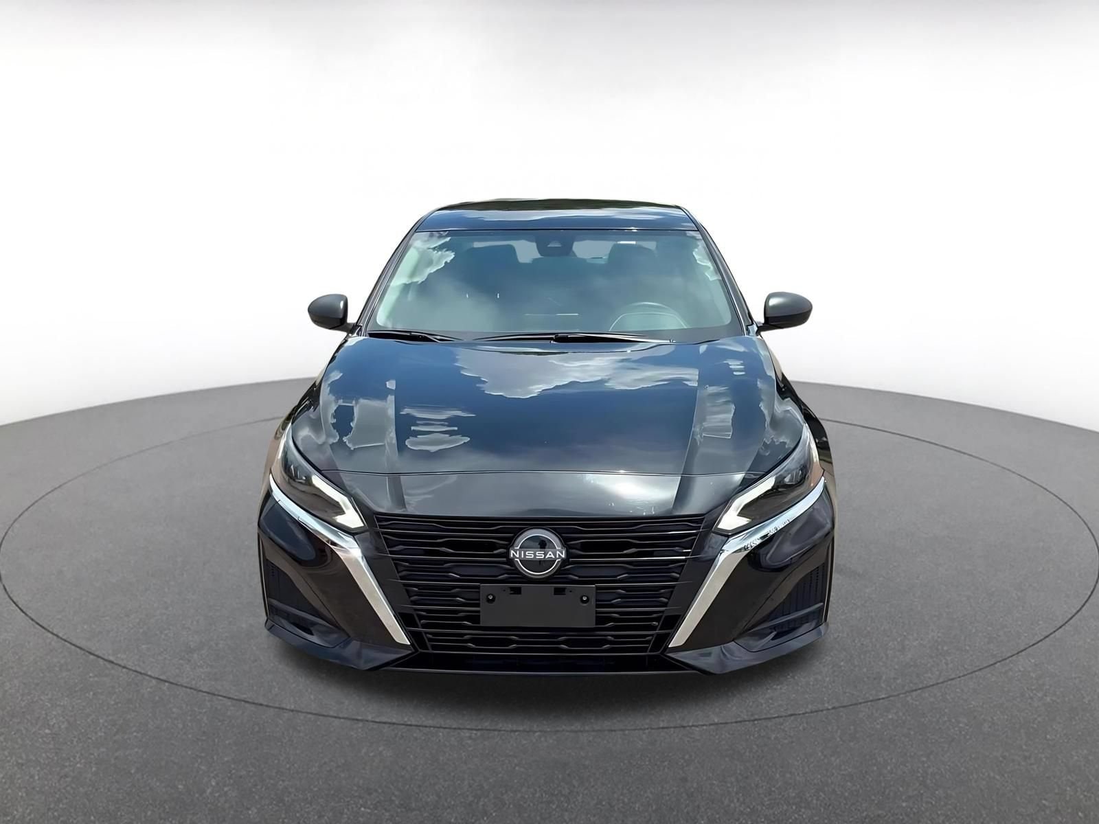 Thumbnail: 2025 Nissan Altima - 4