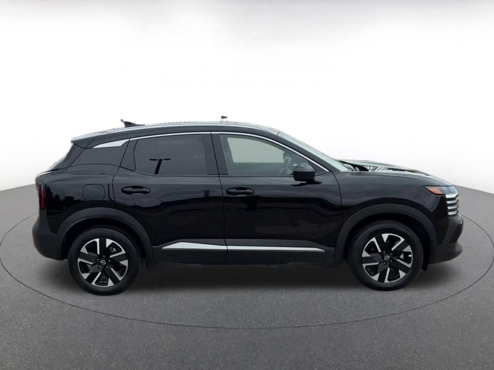 Thumbnail: 2026 Nissan Kicks - 15