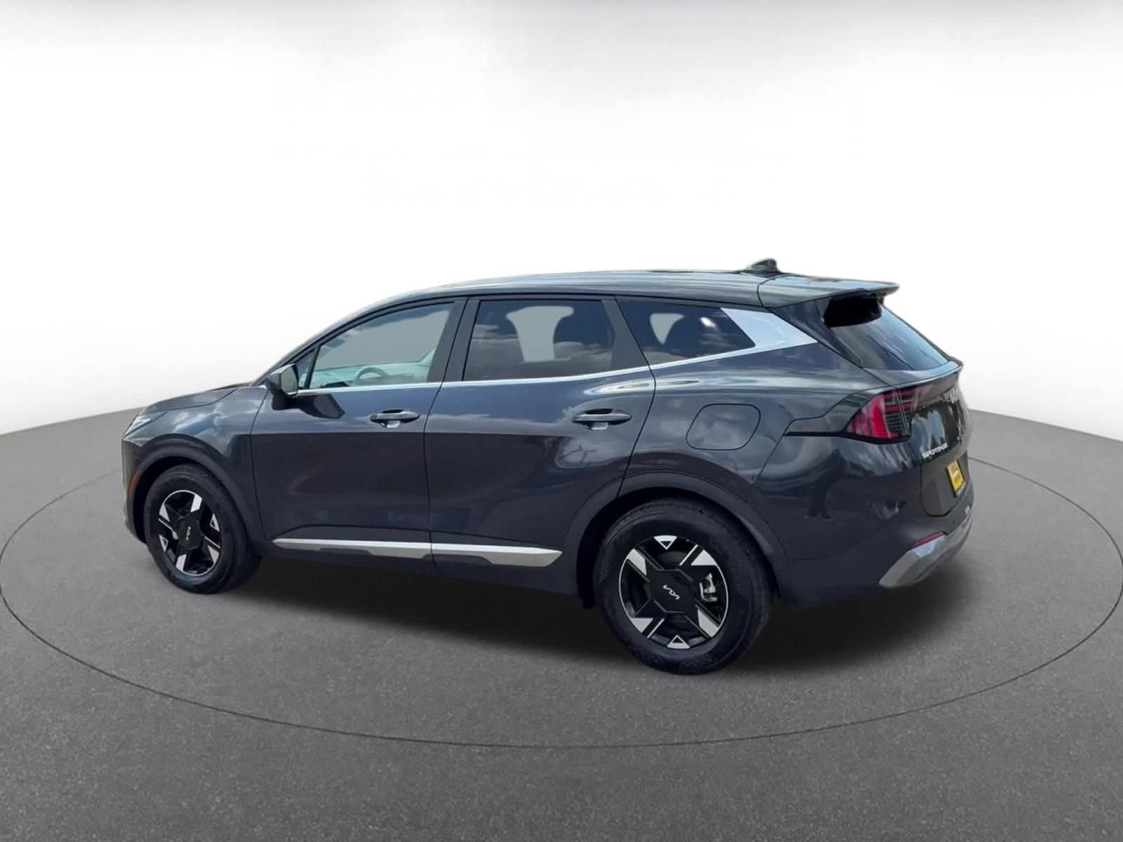 Thumbnail: 2026 Kia Sportage - 10