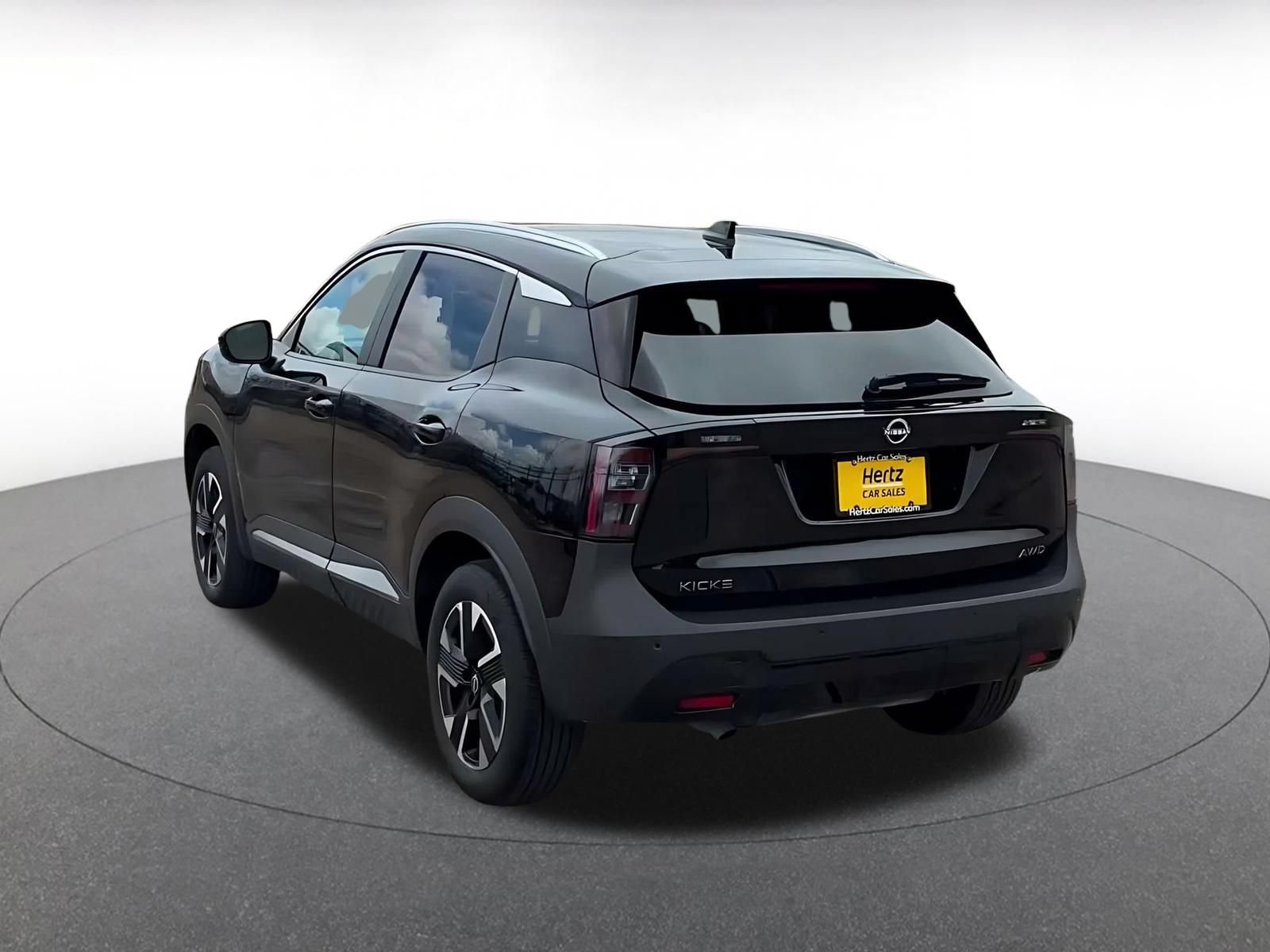 Thumbnail: 2026 Nissan Kicks - 10