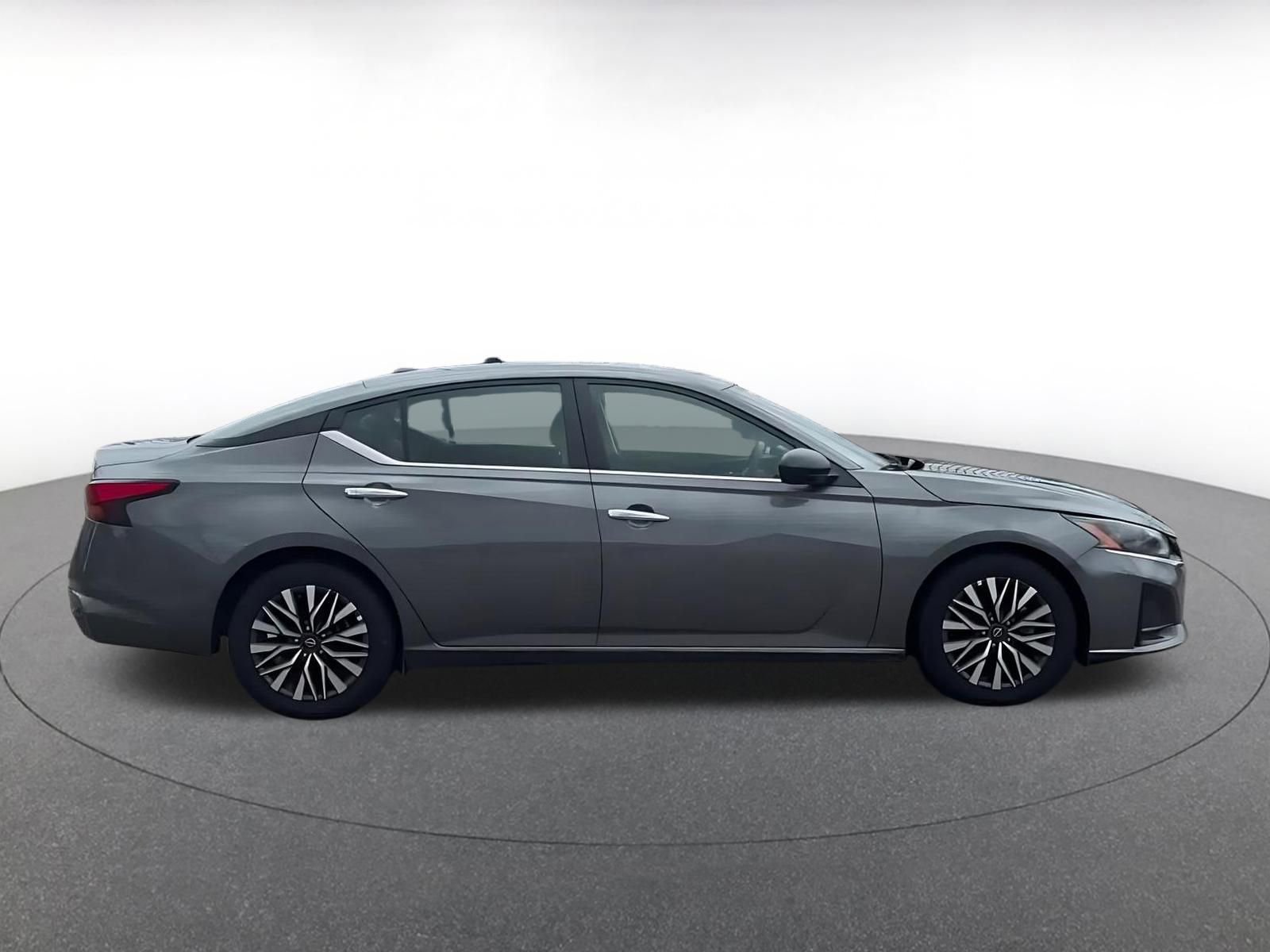 Thumbnail: 2025 Nissan Altima - 16