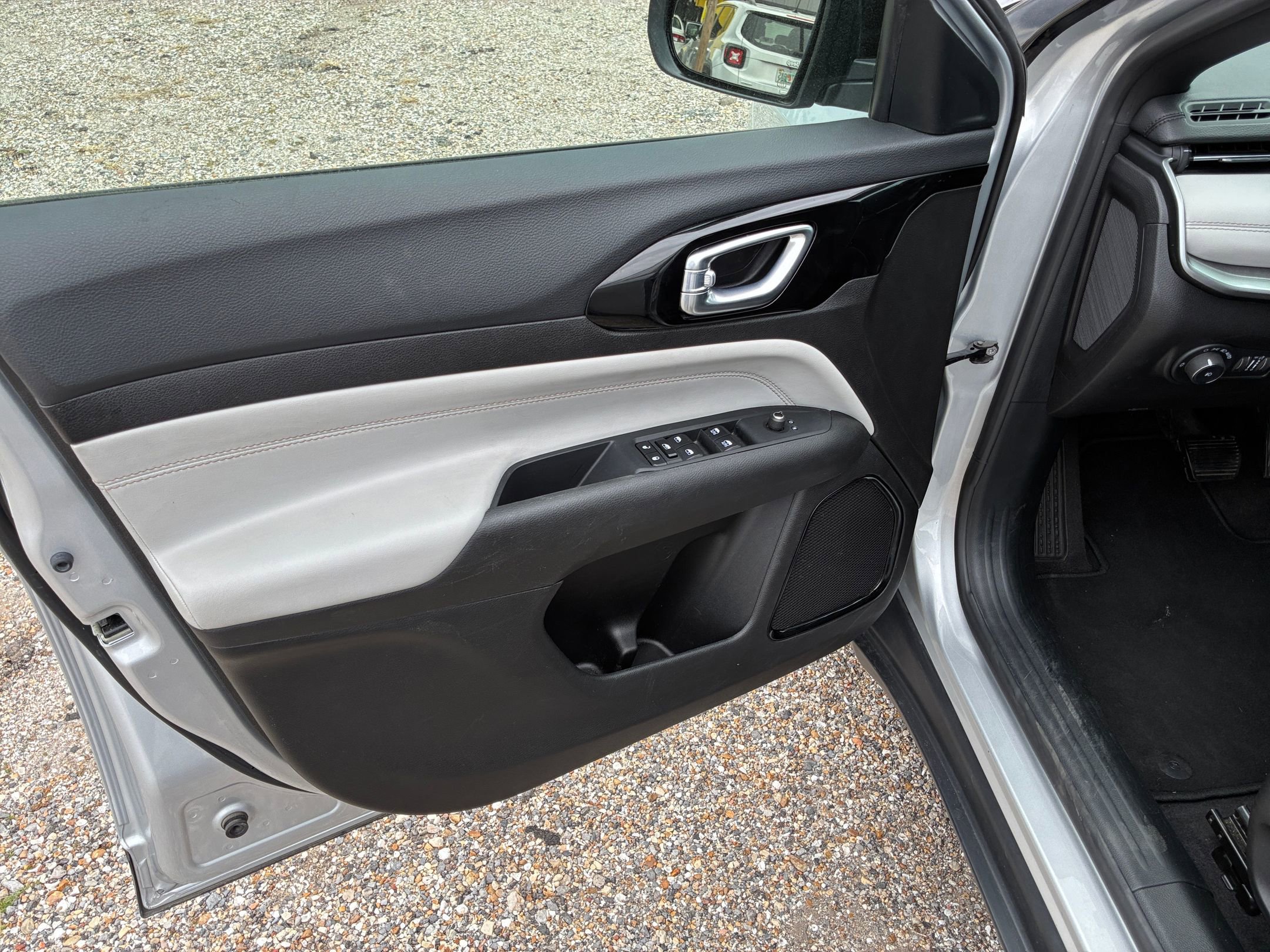 Thumbnail: 2025 Jeep Compass - 15