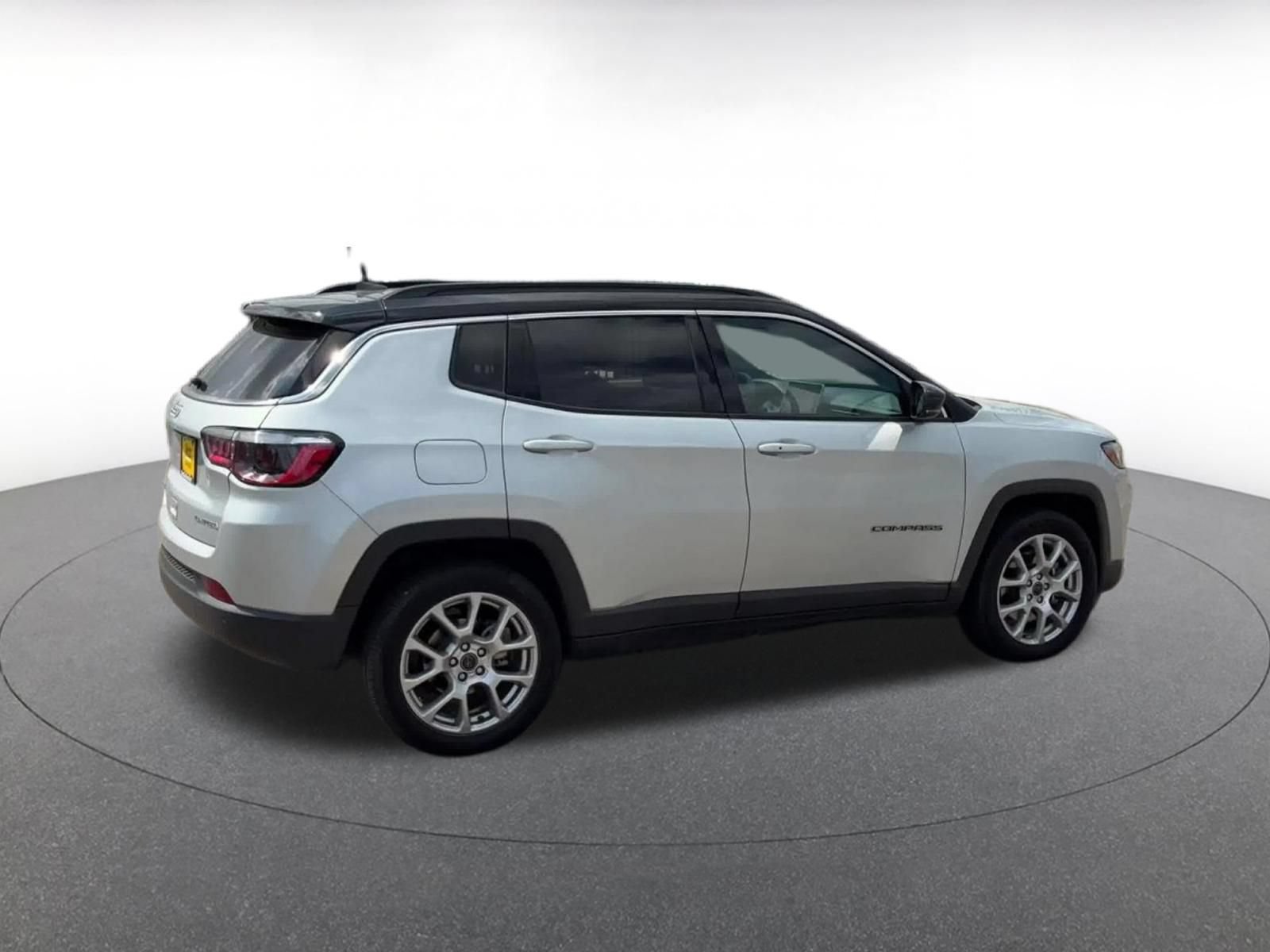 Thumbnail: 2025 Jeep Compass - 13