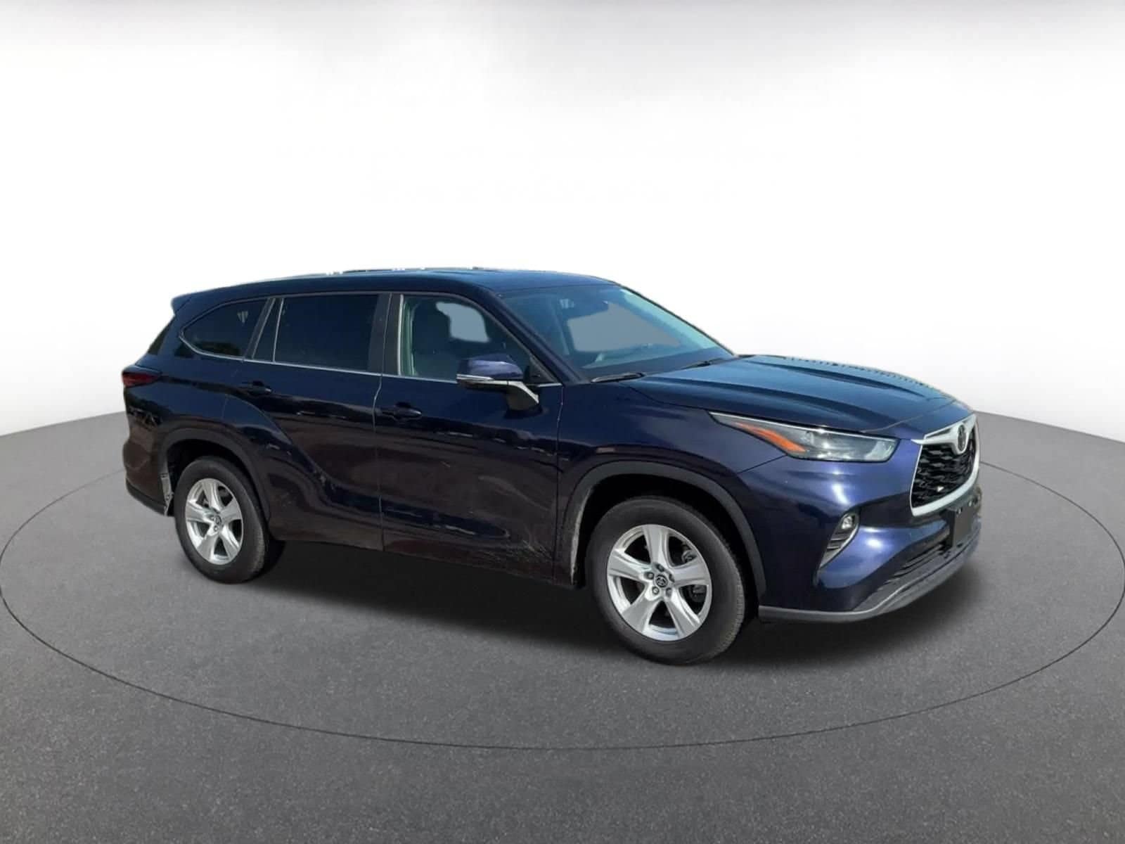 Thumbnail: 2025 Toyota Highlander - 2