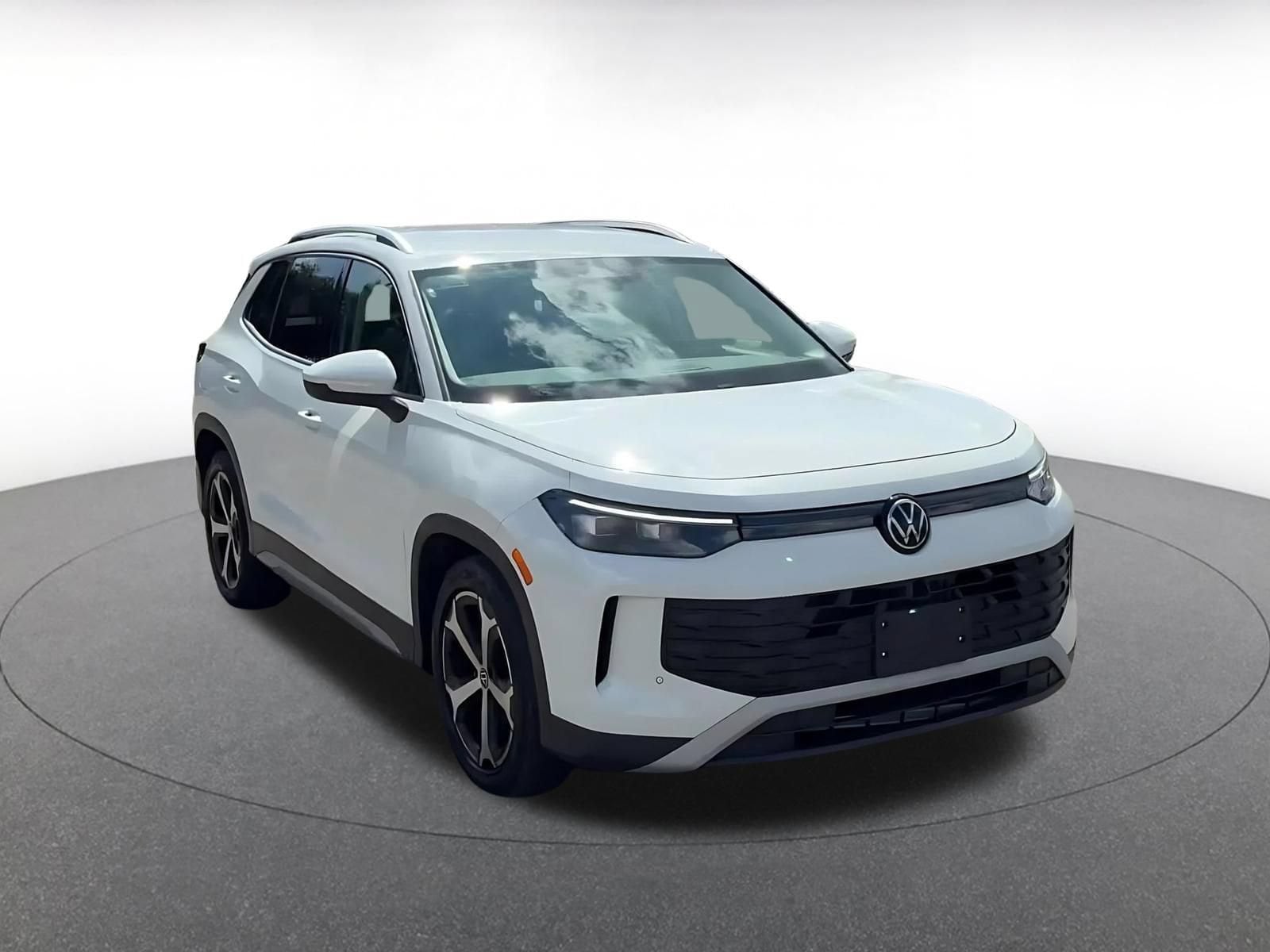 Thumbnail: 2026 Volkswagen Tiguan - 3