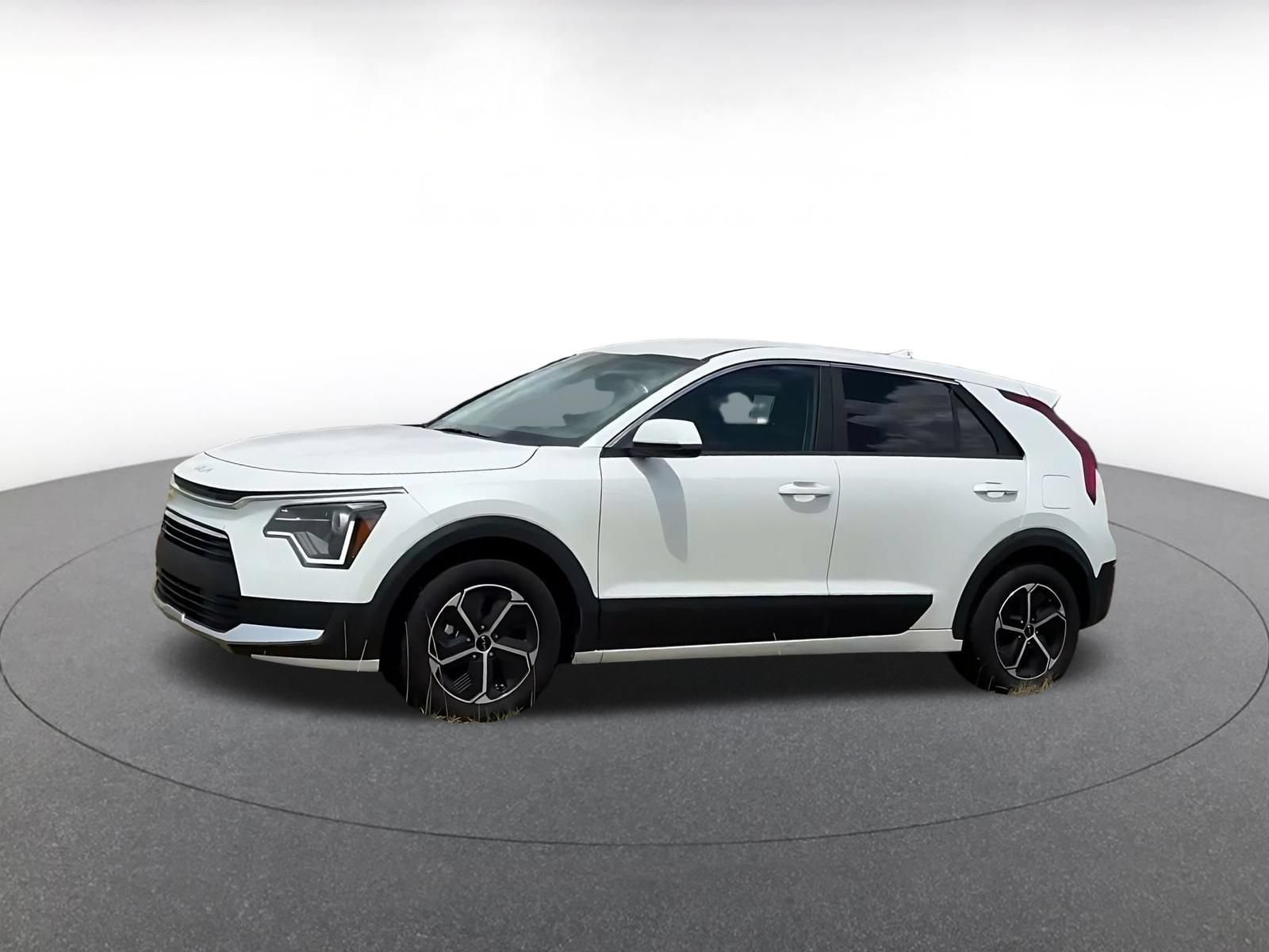 Thumbnail: 2026 Kia Niro - 8