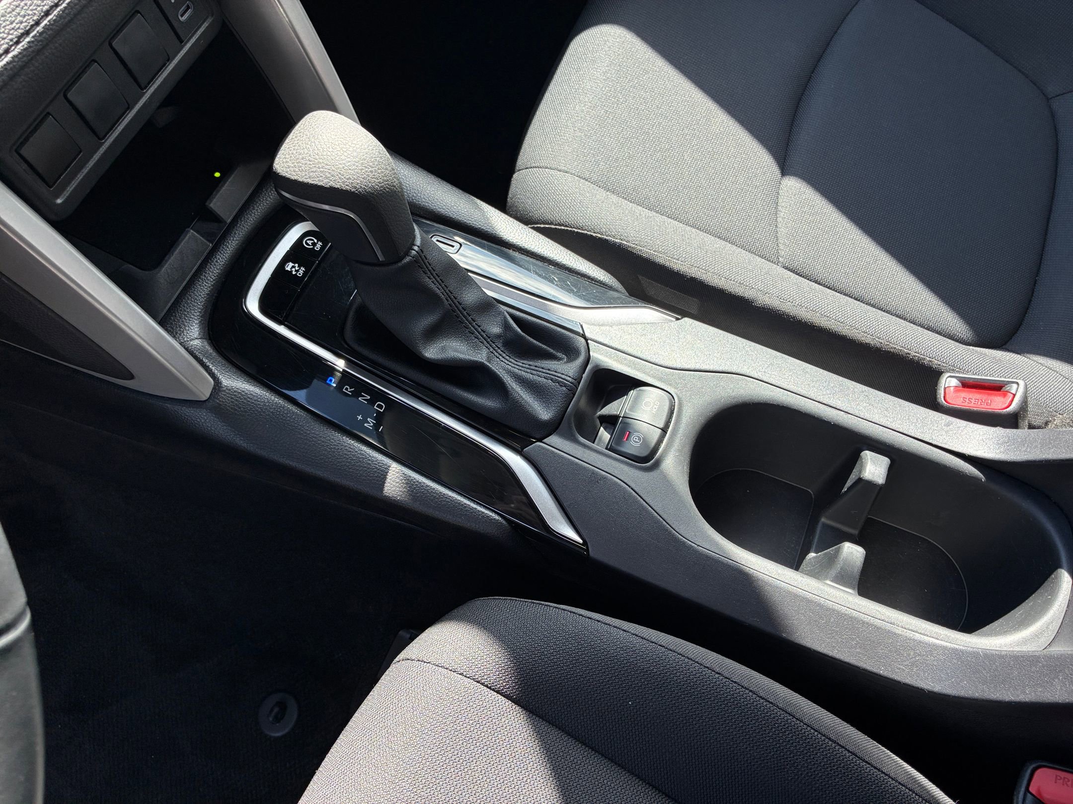 Thumbnail: 2025 Toyota Corolla Cross - 35