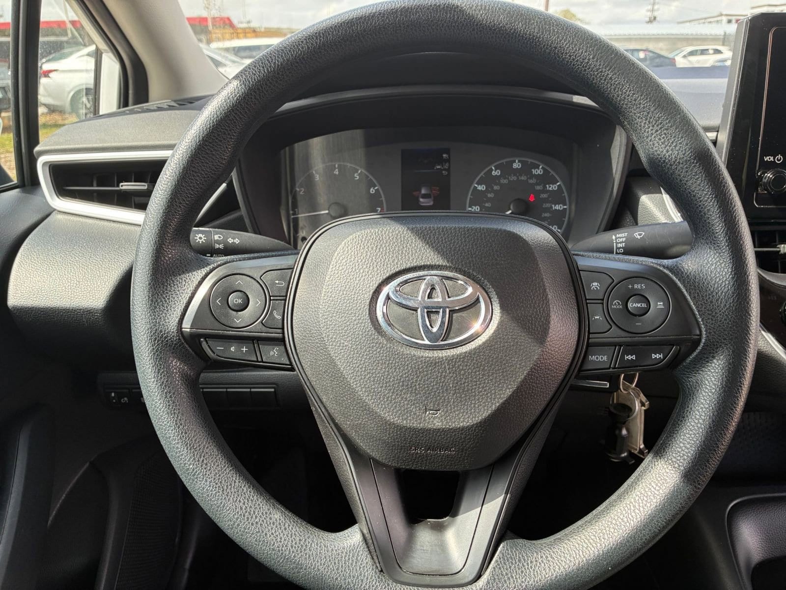 Thumbnail: 2025 Toyota Corolla - 31