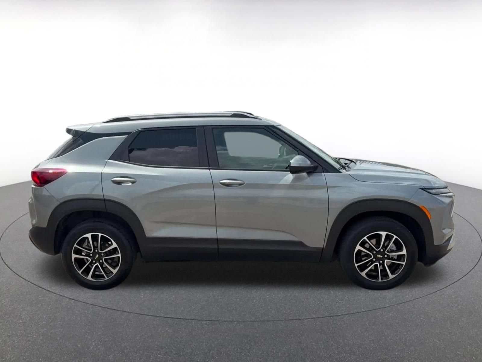 Thumbnail: 2025 Chevrolet TrailBlazer - 16