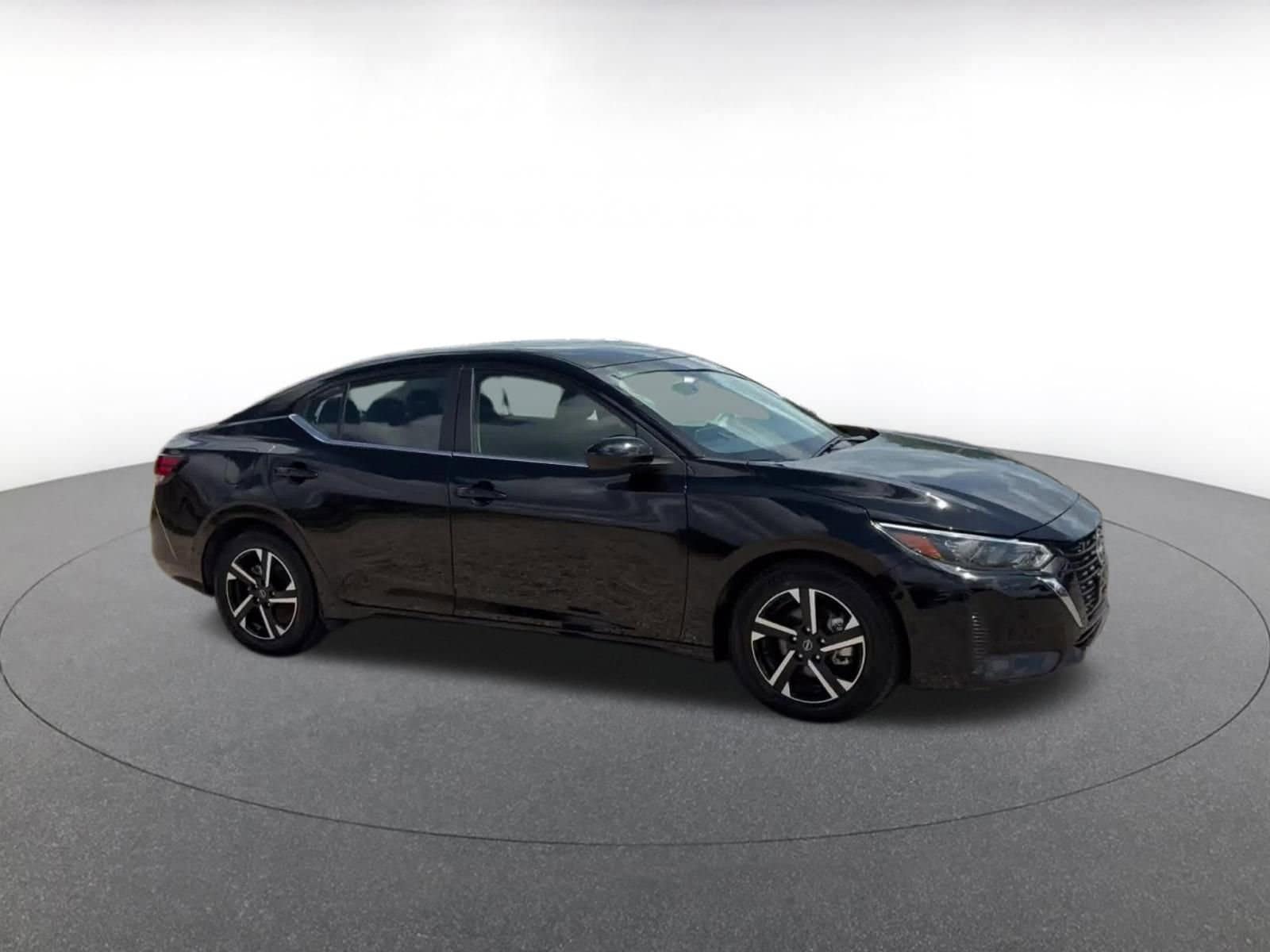 Thumbnail: 2025 Nissan Sentra - 2