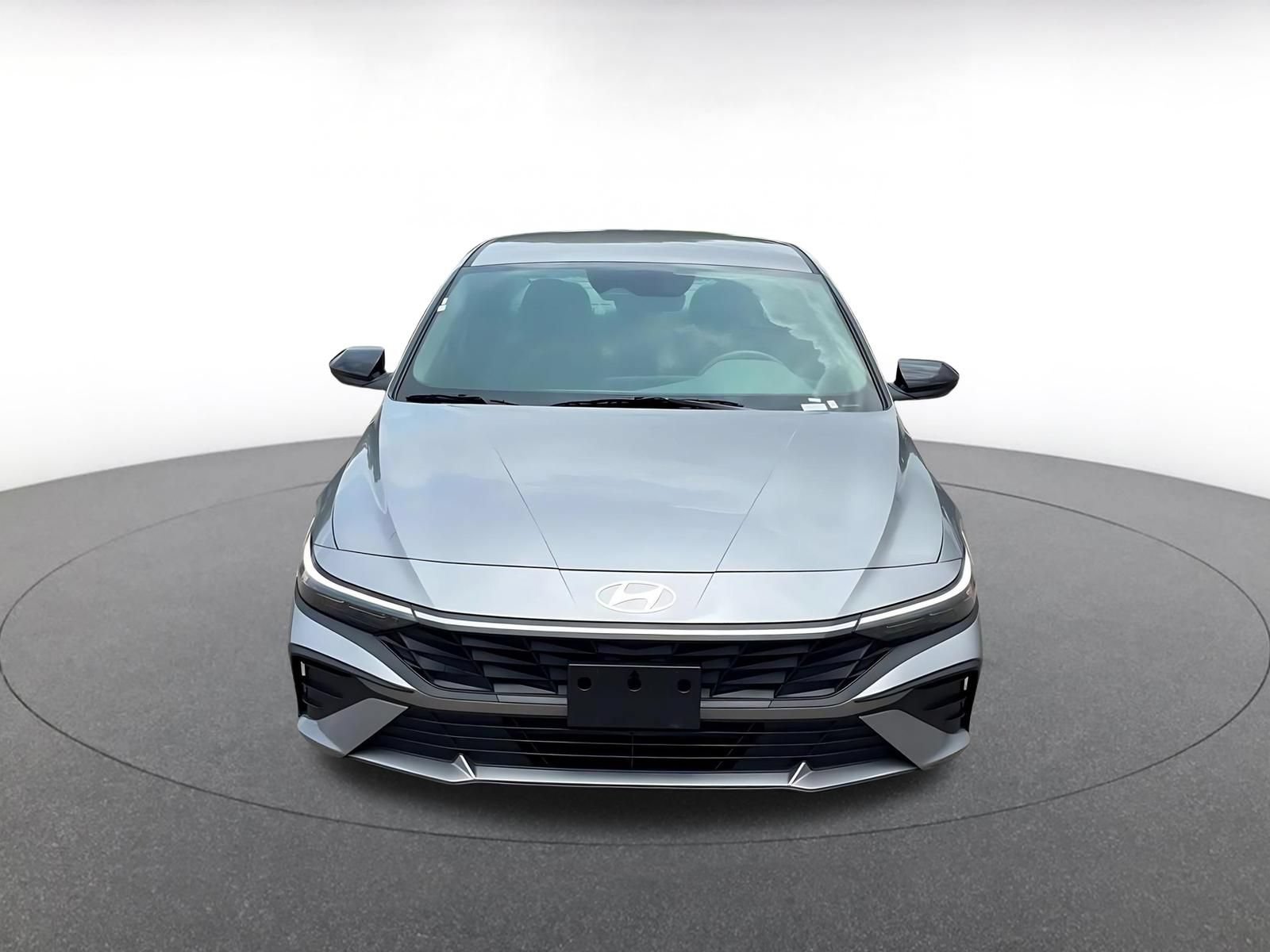 Thumbnail: 2026 Hyundai Elantra - 4