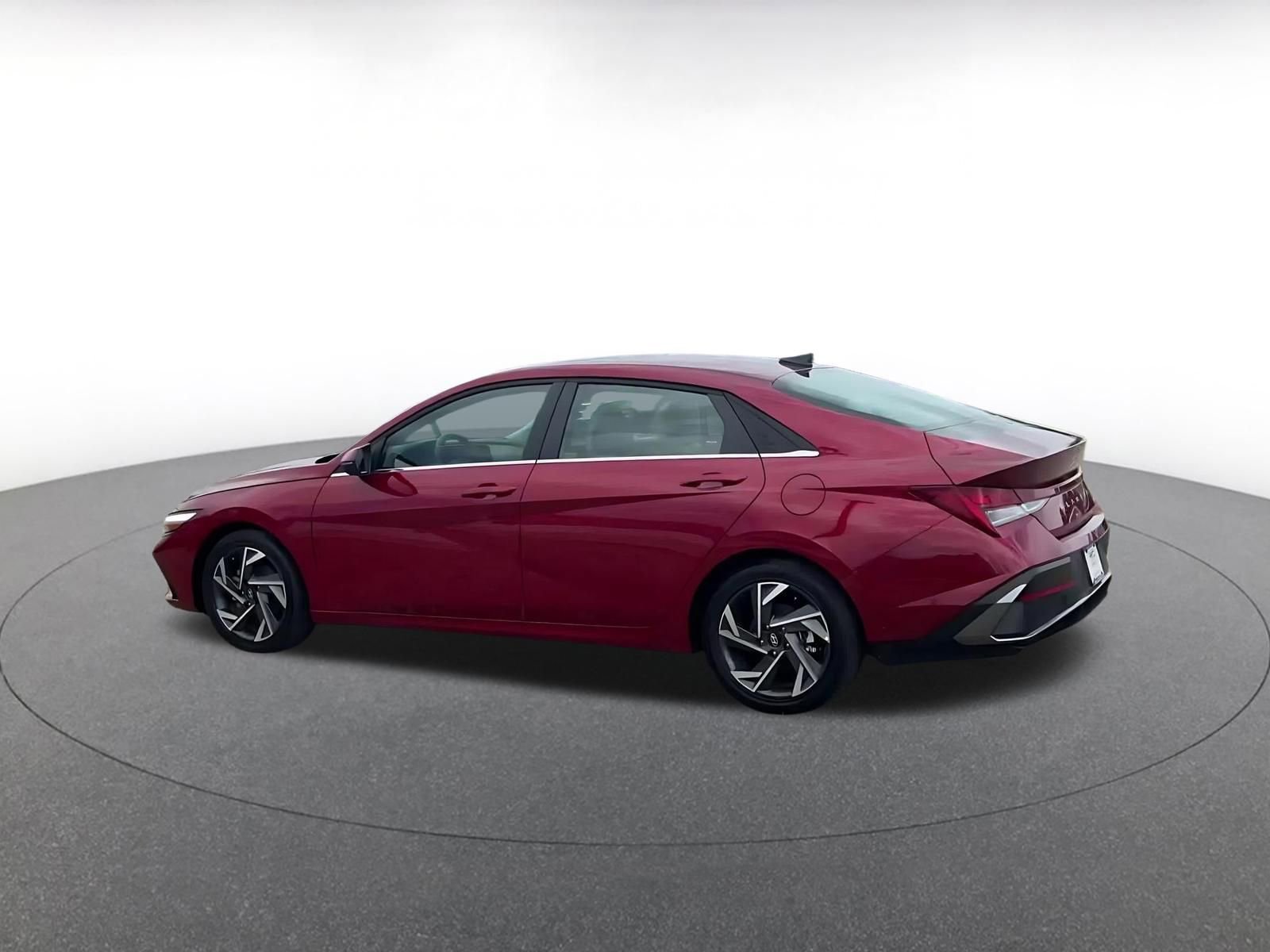 Thumbnail: 2025 Hyundai Elantra - 10