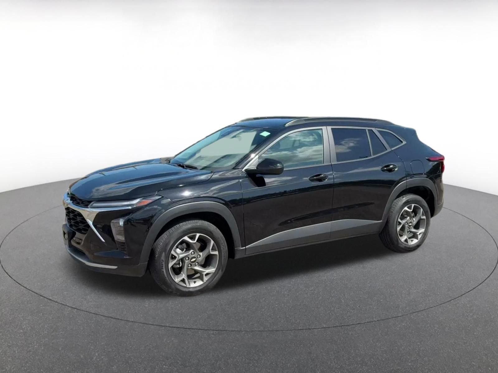 Thumbnail: 2025 Chevrolet Trax - 7