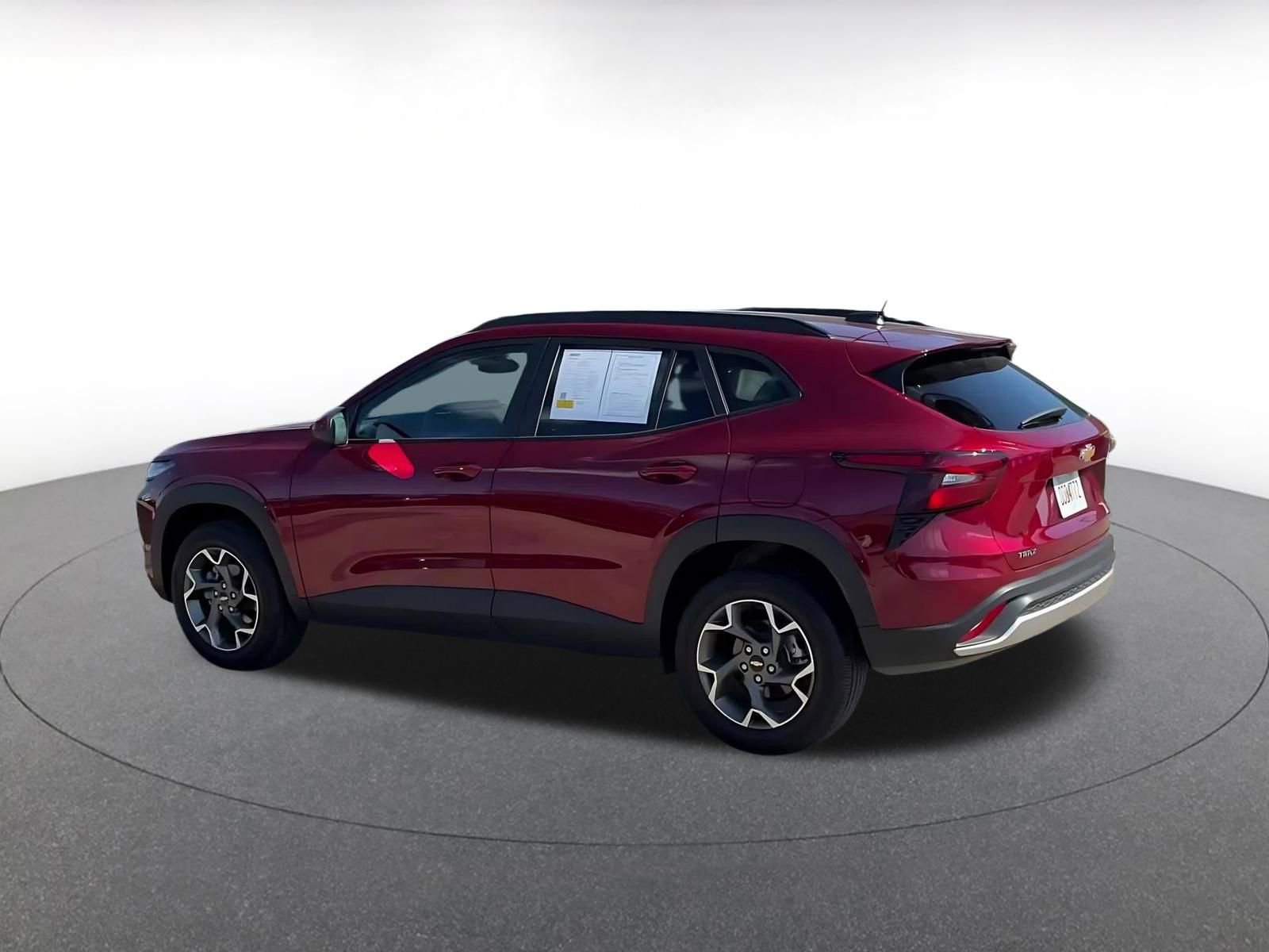 Thumbnail: 2025 Chevrolet Trax - 9