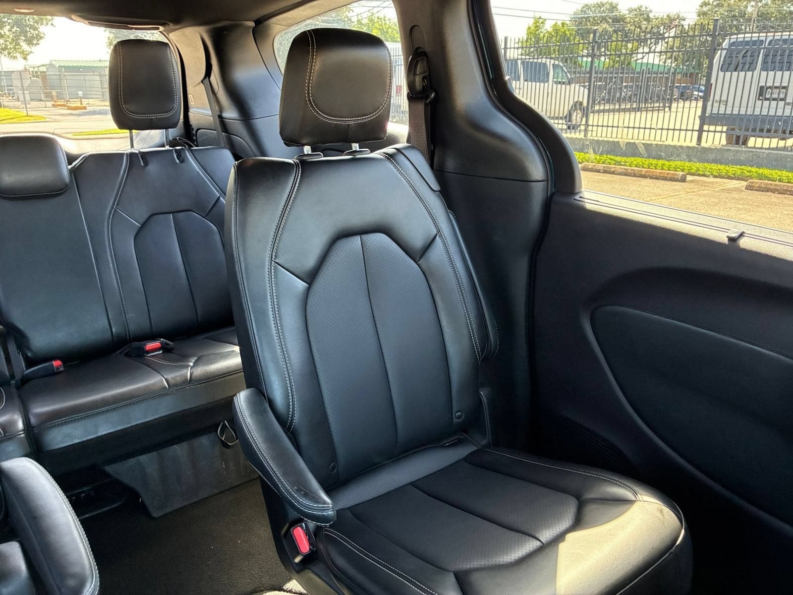 Thumbnail: 2025 Chrysler Pacifica - 34