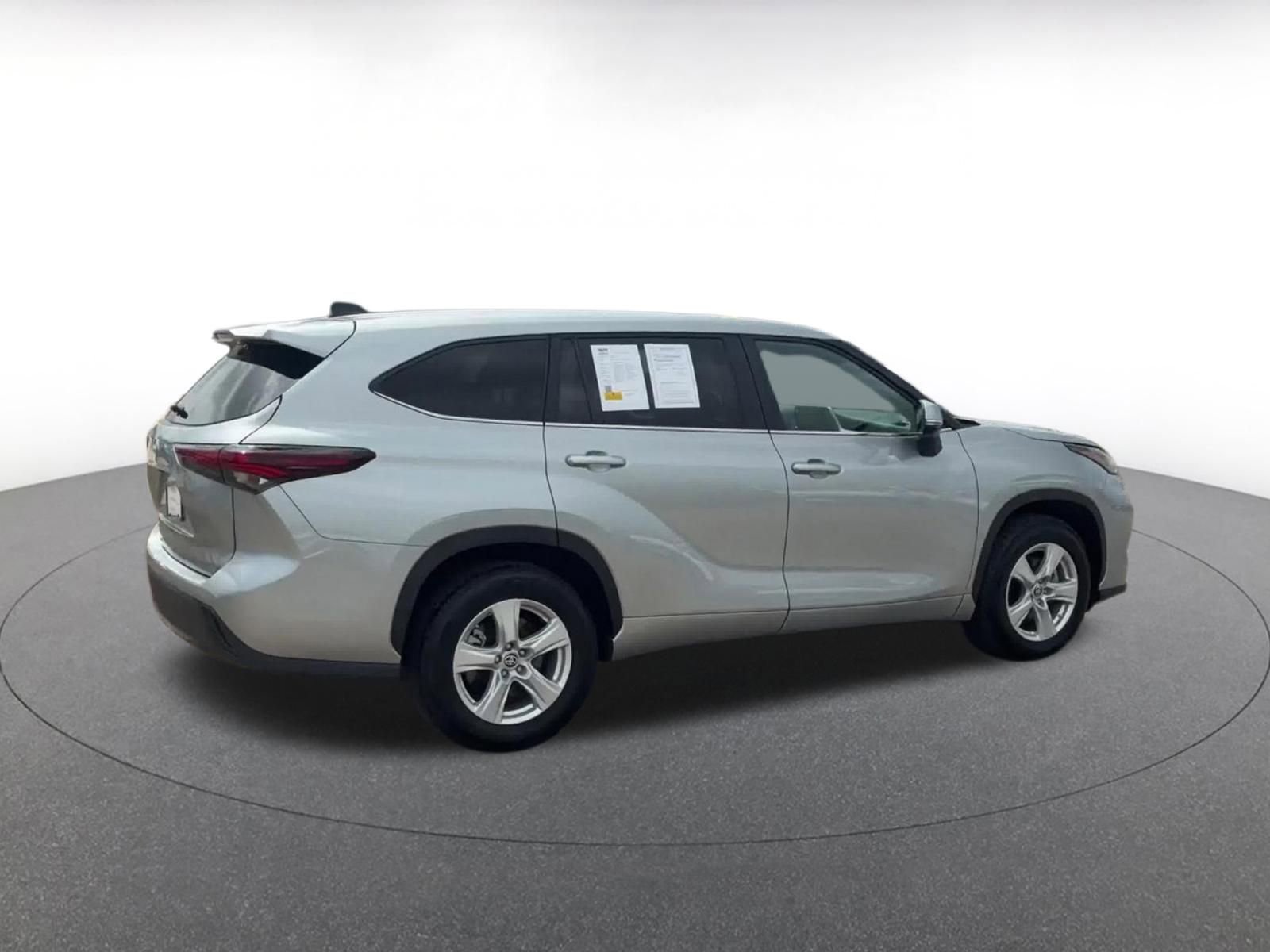 Thumbnail: 2025 Toyota Highlander - 15