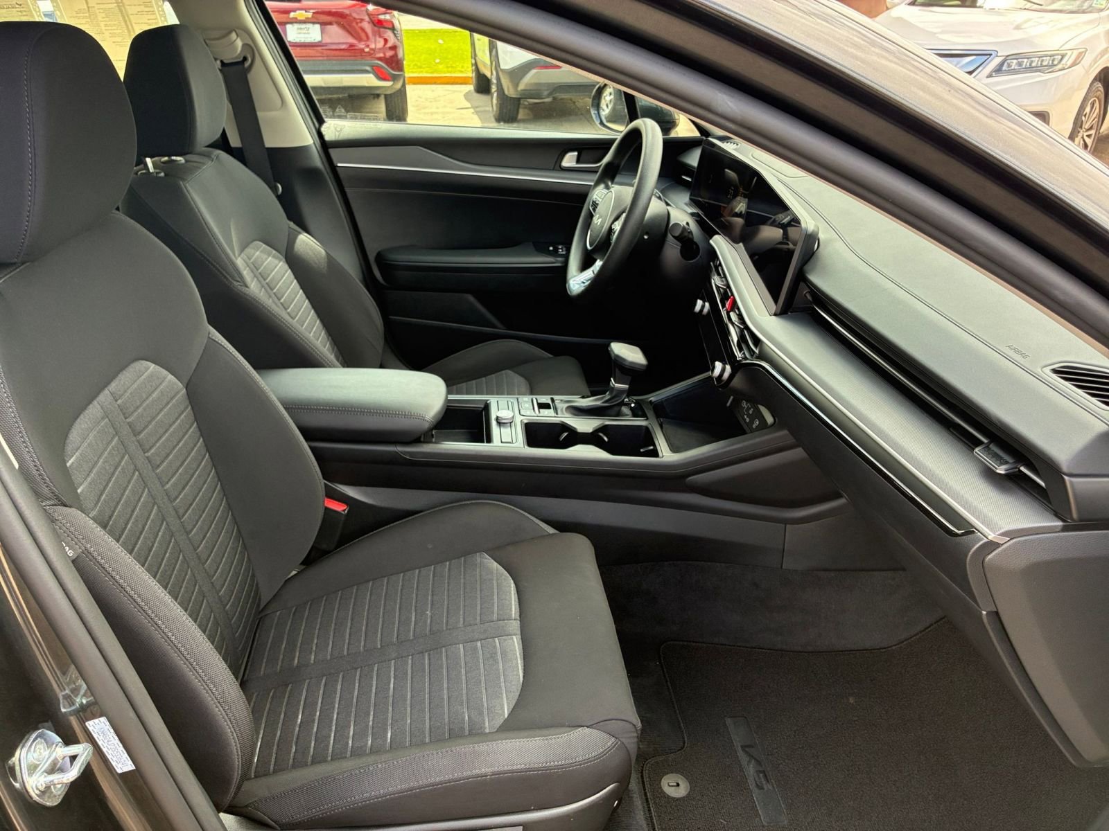 Thumbnail: 2025 Kia K5 - 34