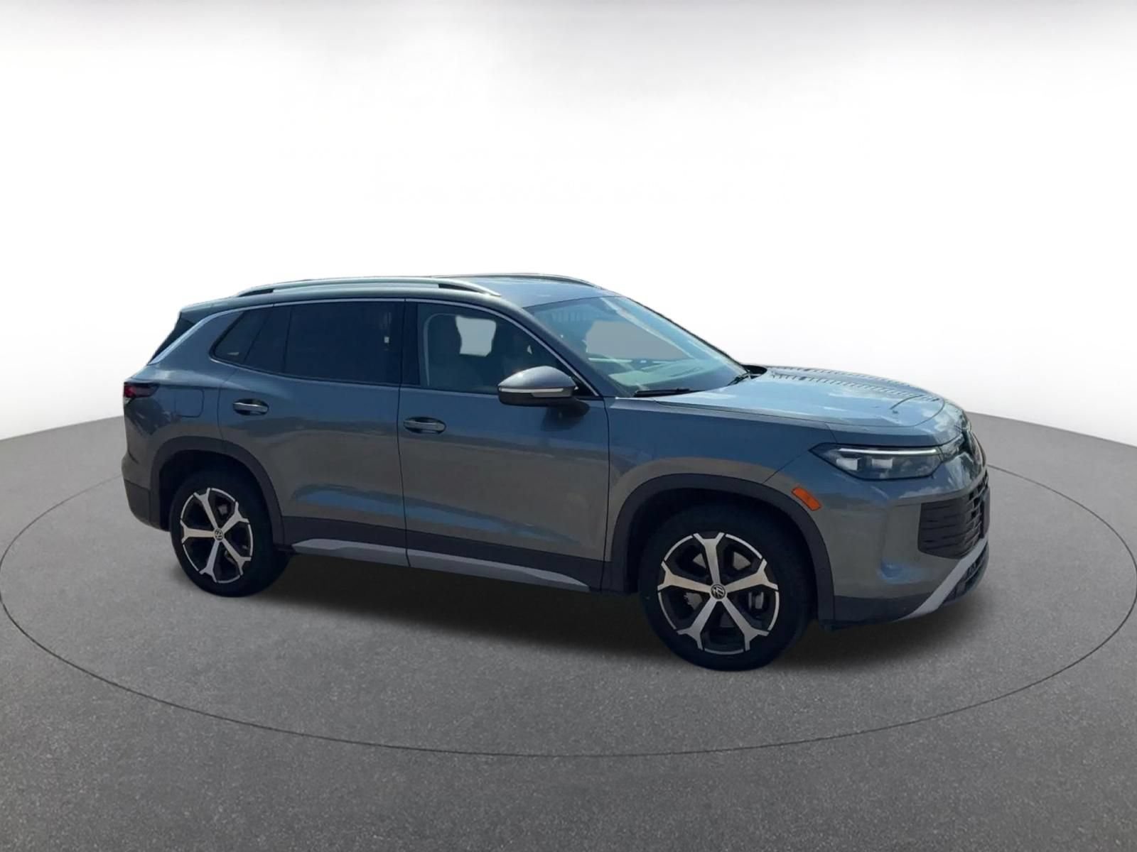 Thumbnail: 2026 Volkswagen Tiguan - 2