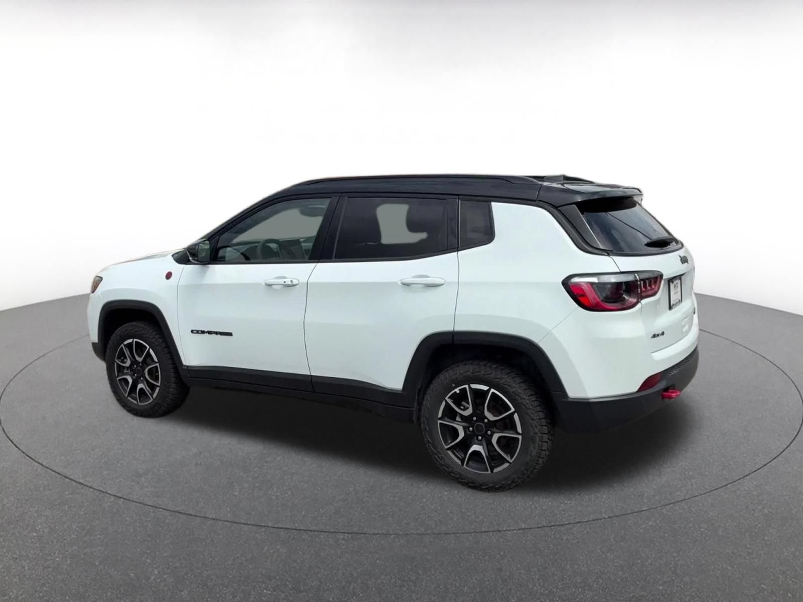 Thumbnail: 2025 Jeep Compass - 10