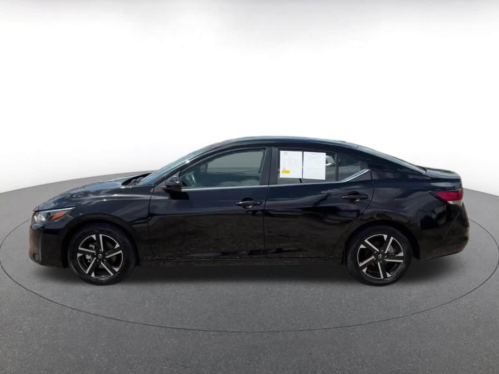 Thumbnail: 2025 Nissan Sentra - 9