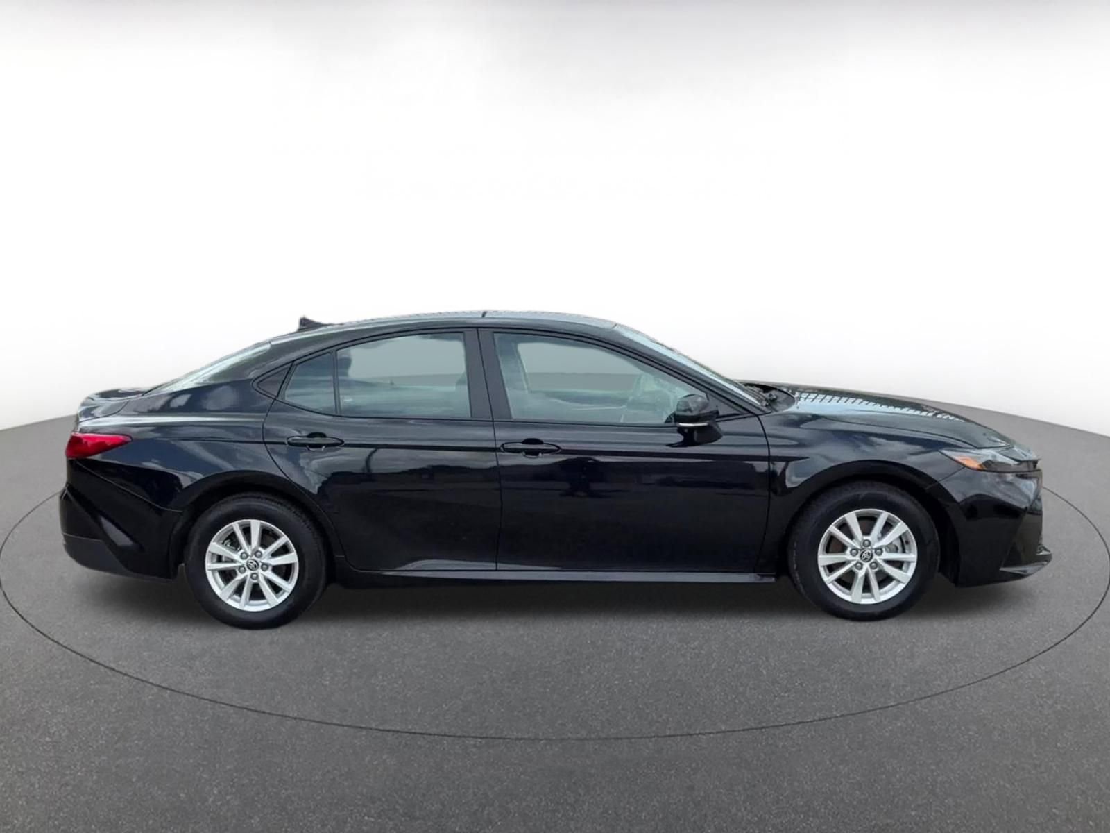 Thumbnail: 2025 Toyota Camry - 16