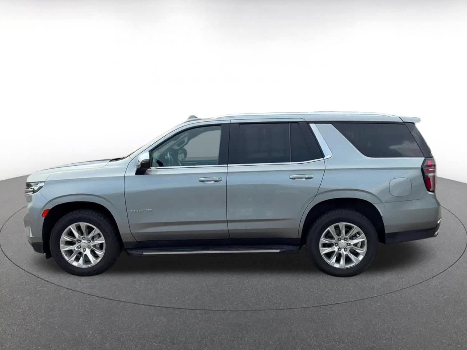Thumbnail: 2023 Chevrolet Tahoe - 8