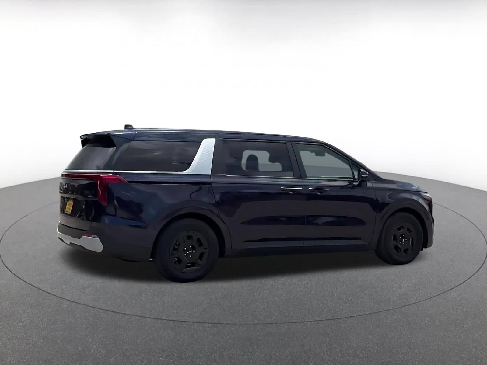 Thumbnail: 2026 Kia Carnival - 14