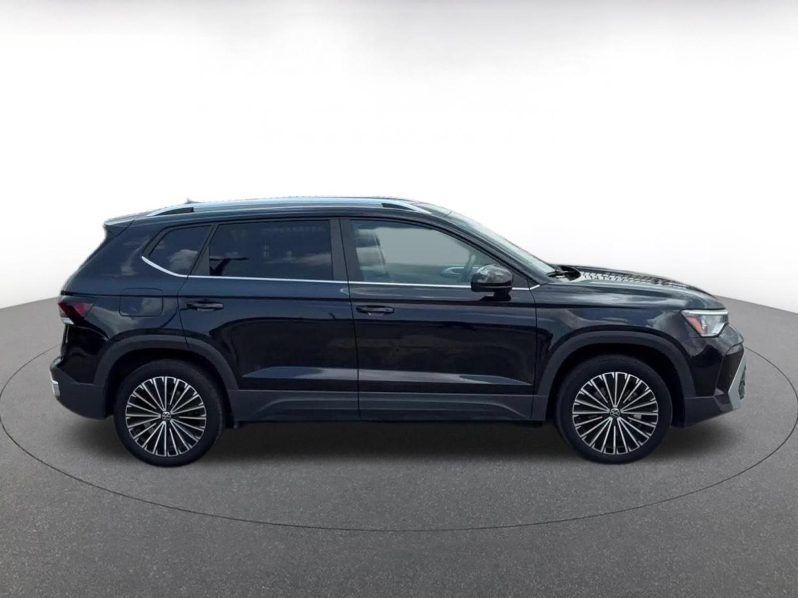 Thumbnail: 2026 Volkswagen Taos - 16