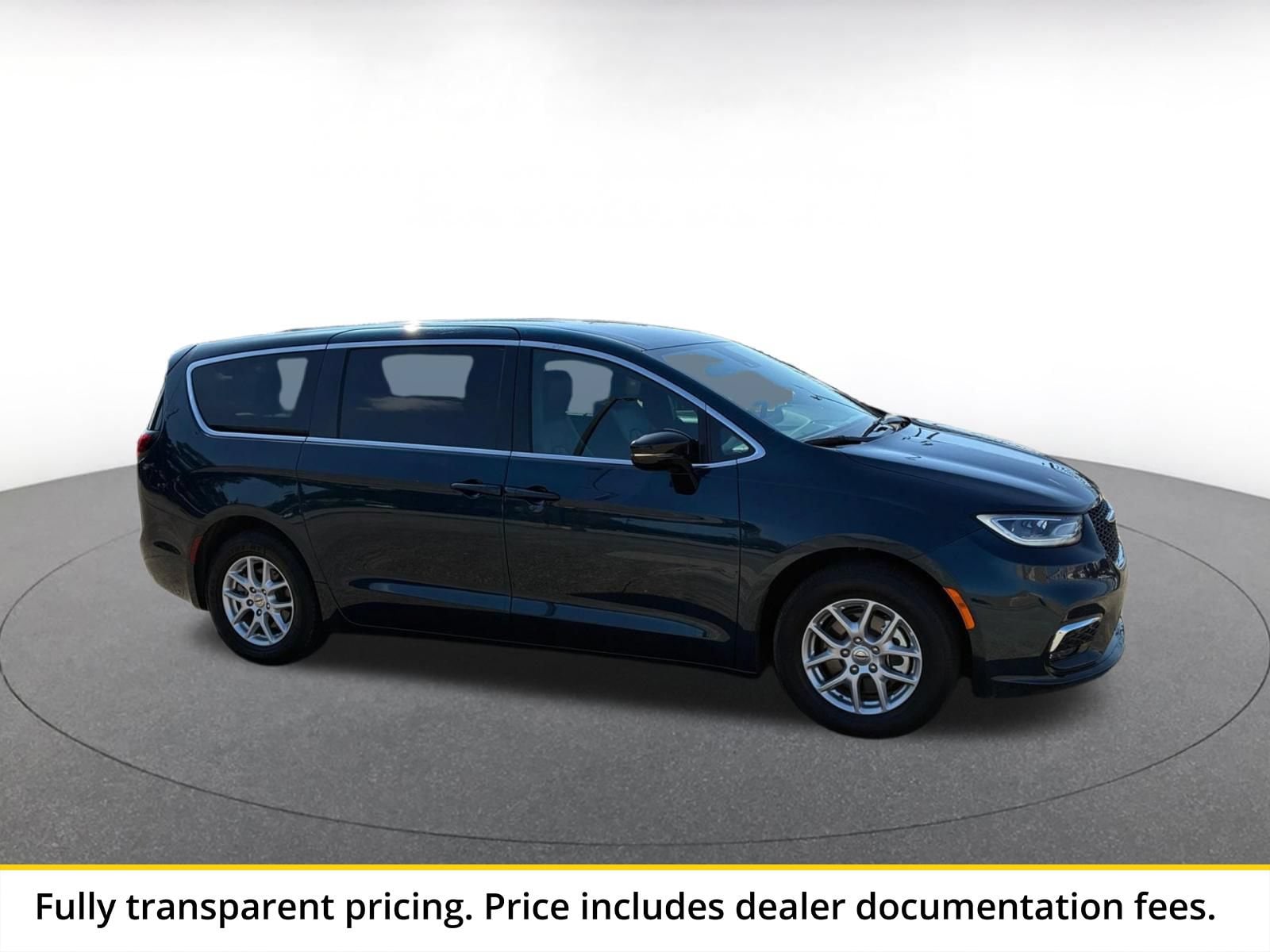 Thumbnail: 2025 Chrysler Pacifica - 1