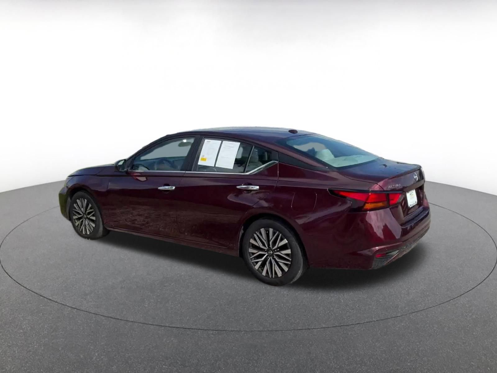 Thumbnail: 2025 Nissan Altima - 10