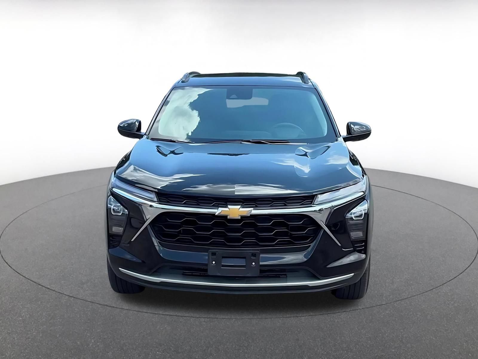 Thumbnail: 2025 Chevrolet Trax - 4