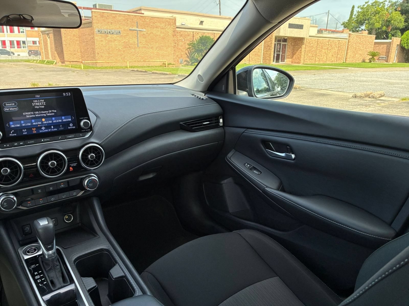 Thumbnail: 2025 Nissan Sentra - 33
