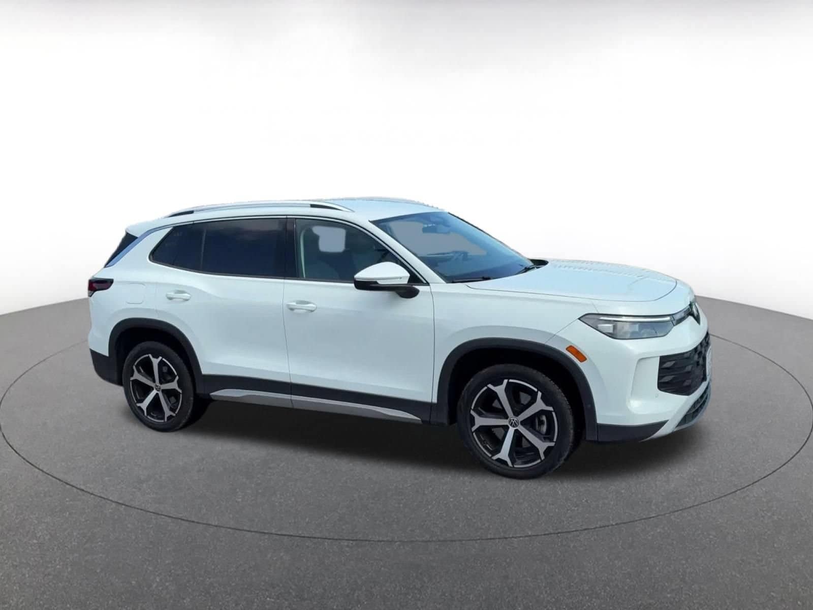 Thumbnail: 2026 Volkswagen Tiguan - 2