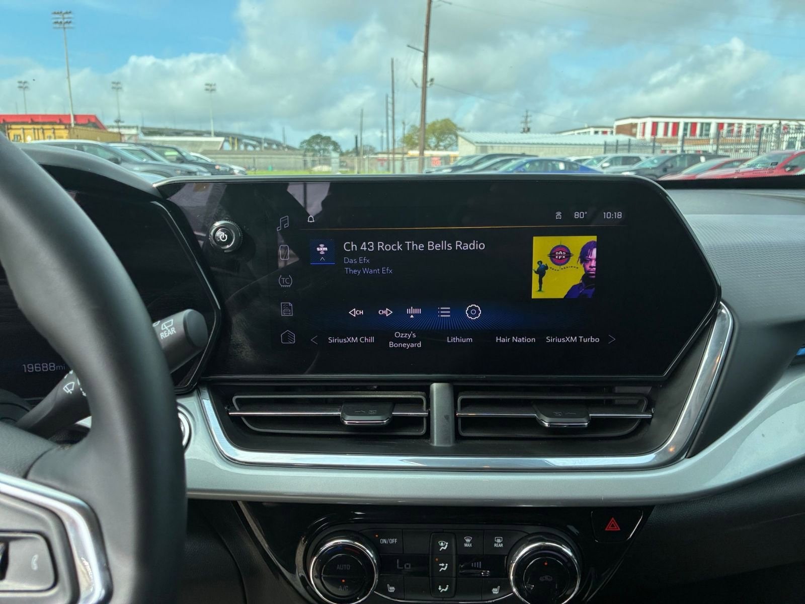 Thumbnail: 2025 Chevrolet Trax - 21