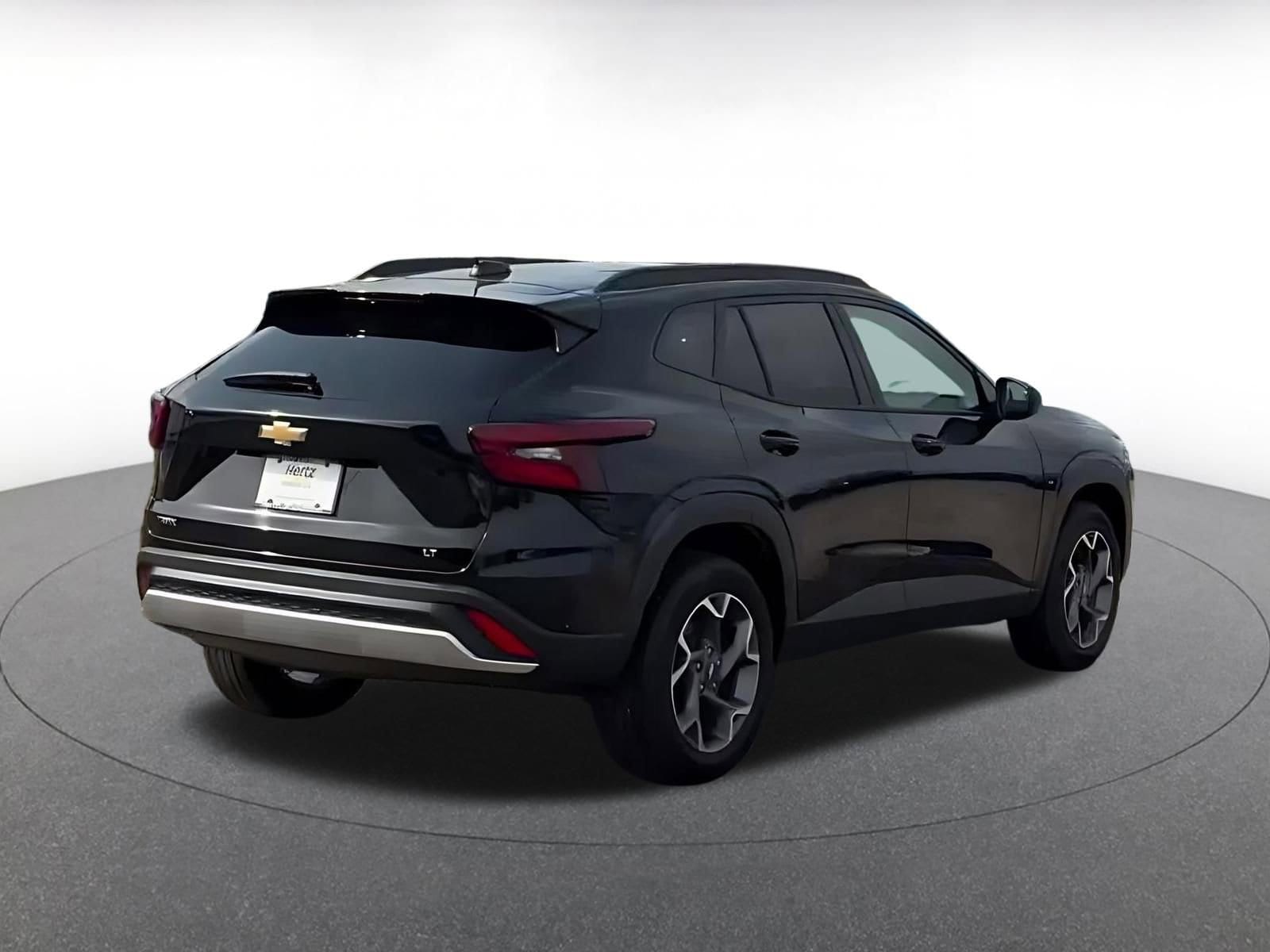 Thumbnail: 2025 Chevrolet Trax - 14