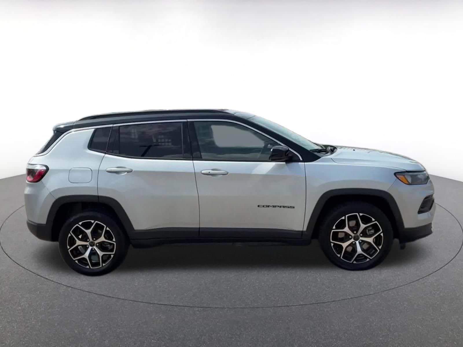 Thumbnail: 2025 Jeep Compass - 16