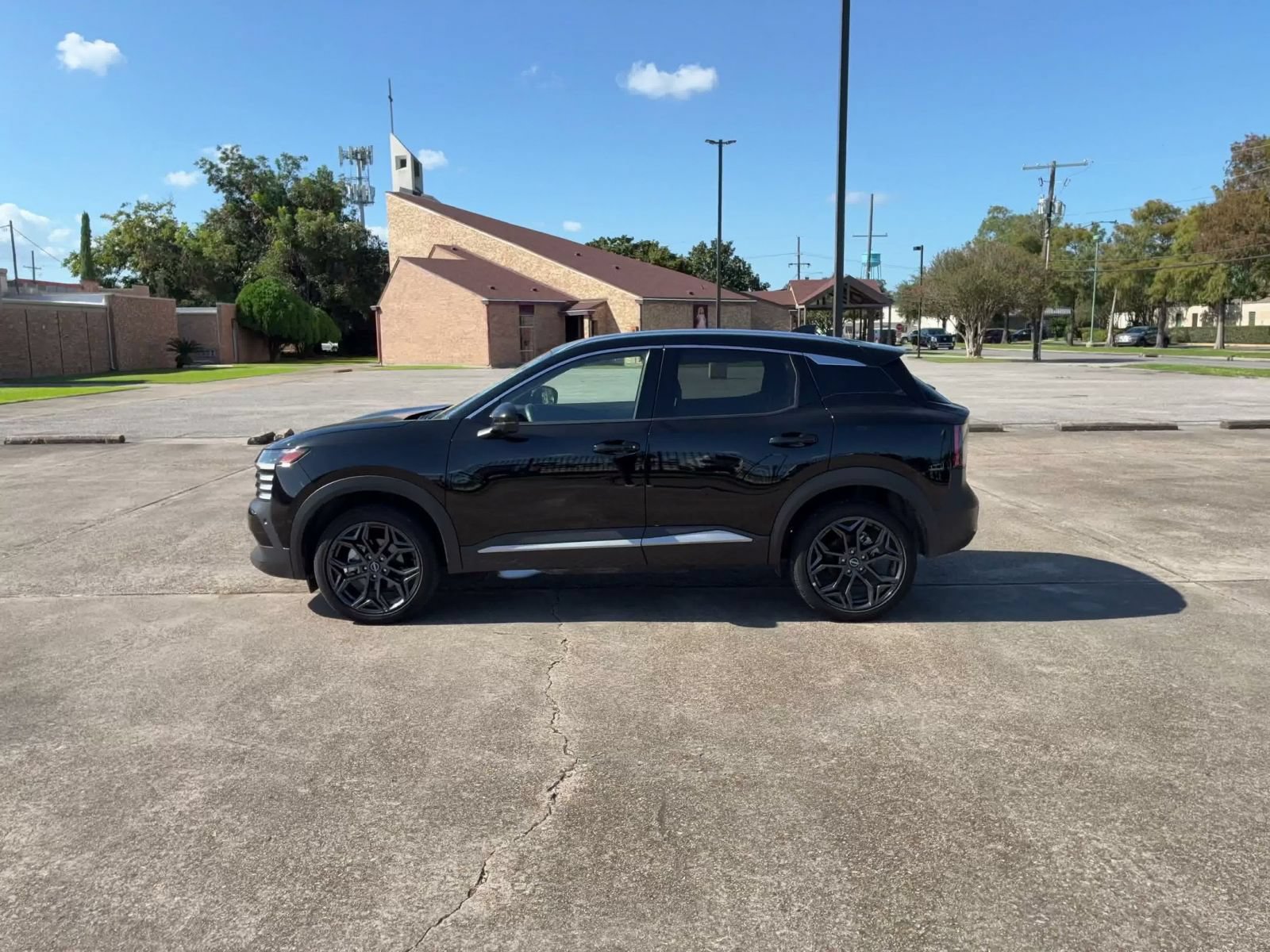 Thumbnail: 2026 Nissan Kicks - 8