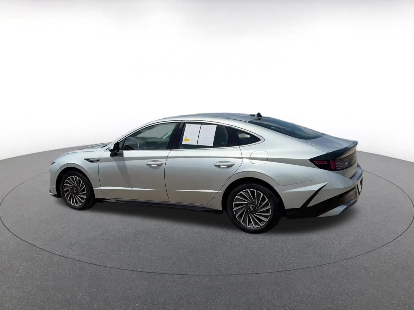 Thumbnail: 2025 Hyundai Sonata - 10