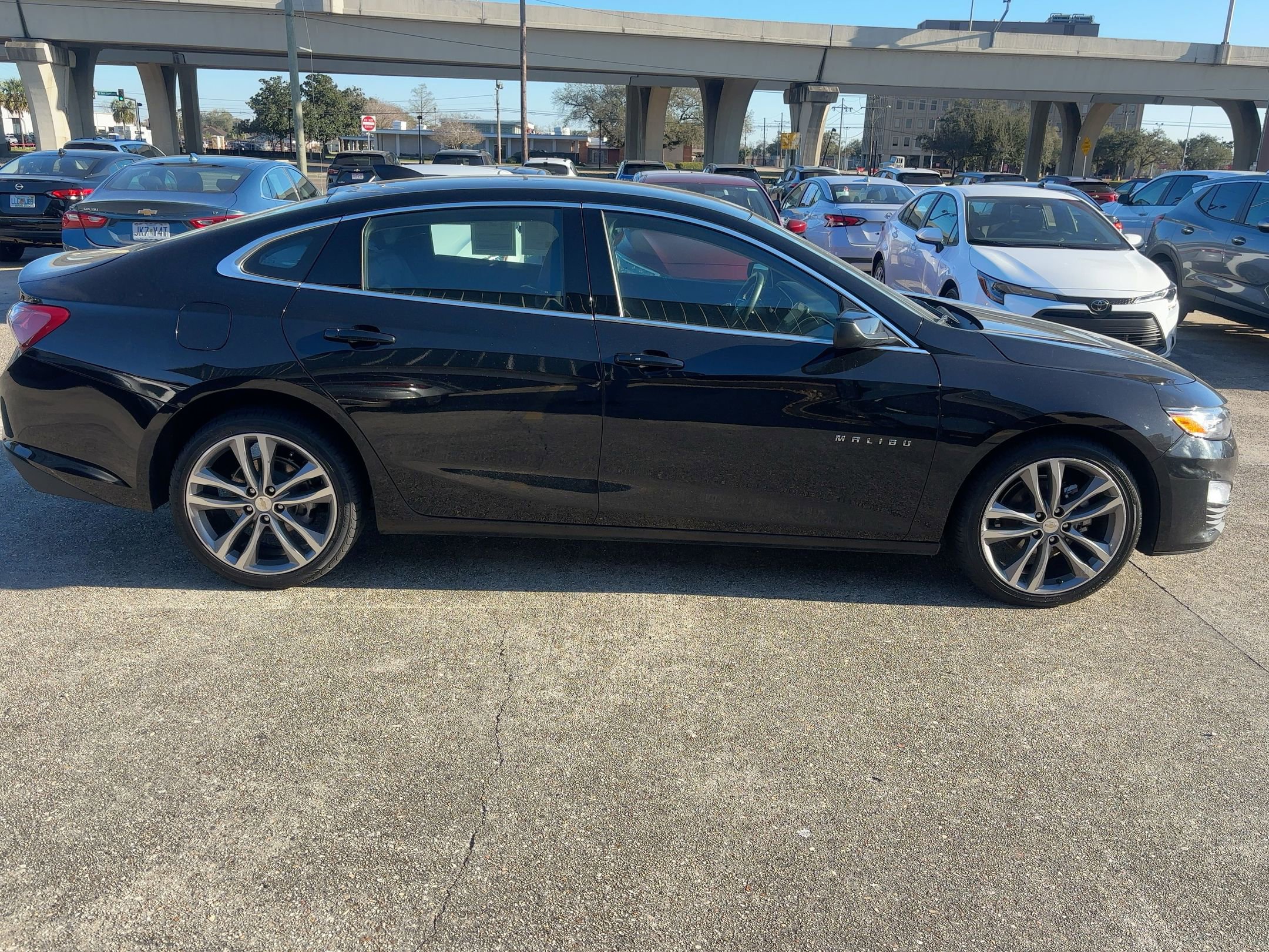 Thumbnail: 2024 Chevrolet Malibu - 4