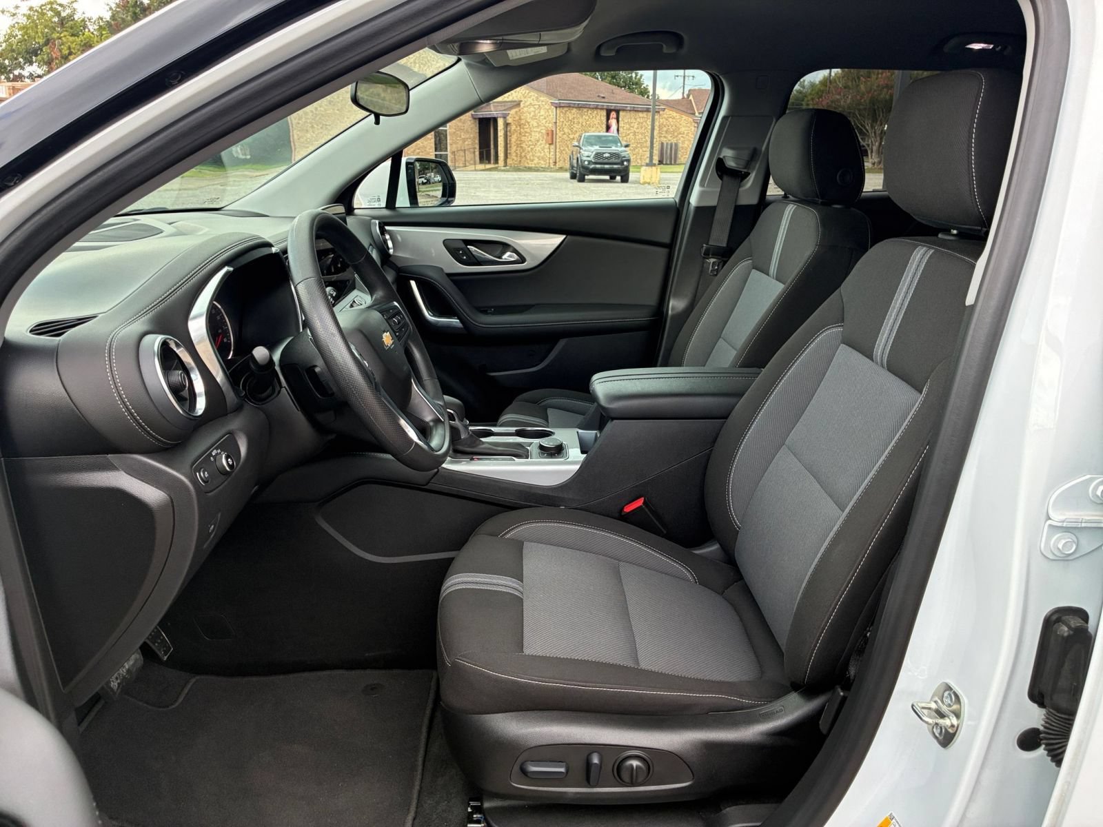 Thumbnail: 2026 Chevrolet Blazer - 28