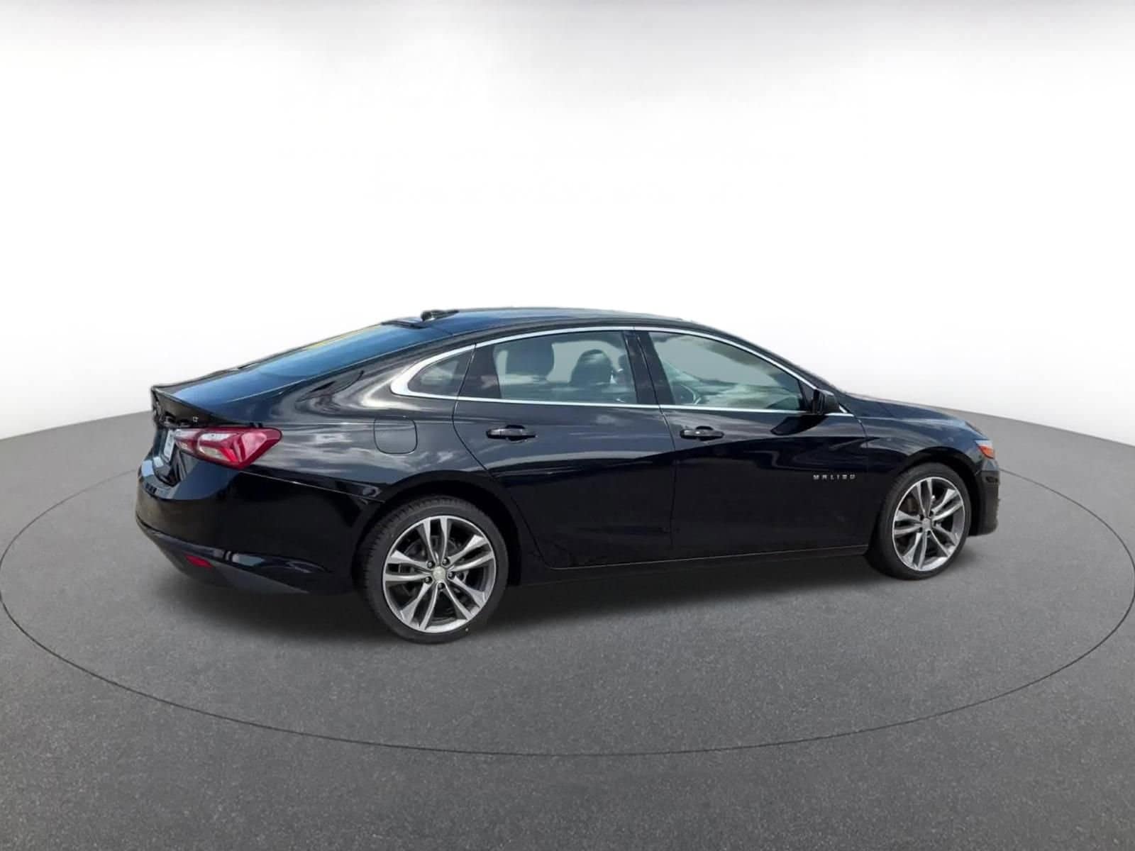 Thumbnail: 2024 Chevrolet Malibu - 15