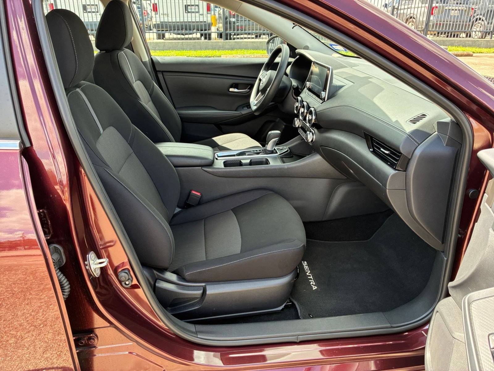Thumbnail: 2025 Nissan Sentra - 34