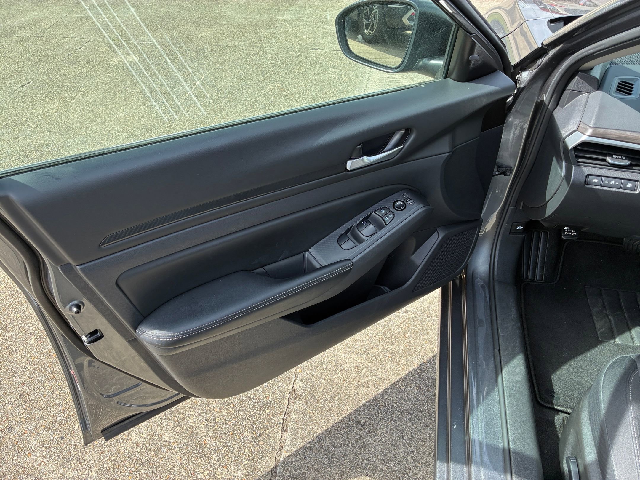 Thumbnail: 2025 Nissan Altima - 15