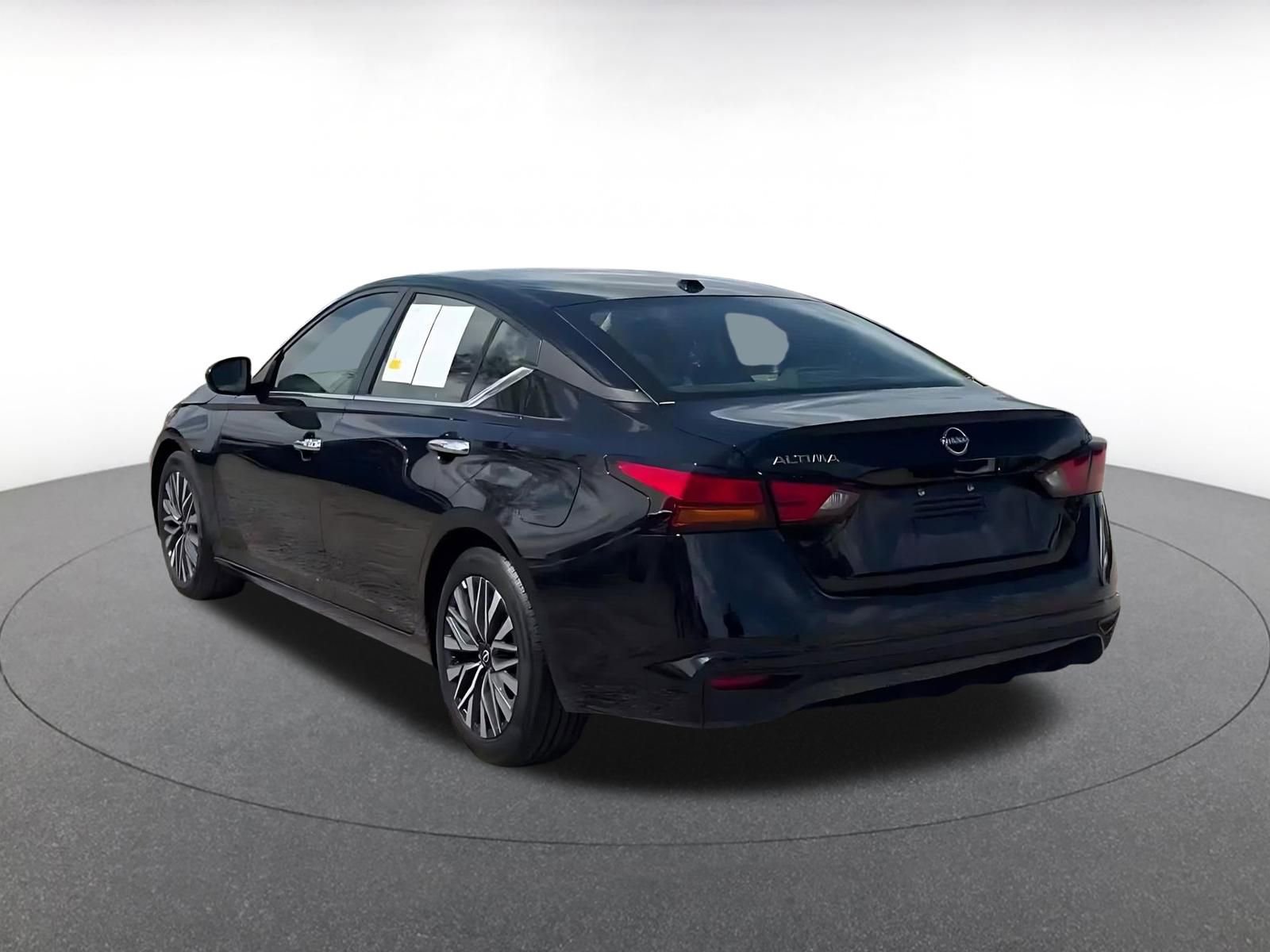 Thumbnail: 2025 Nissan Altima - 11