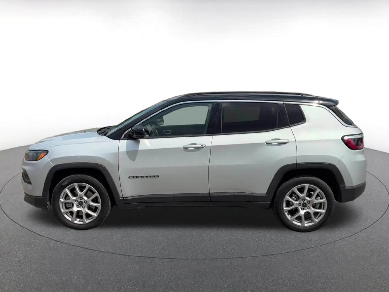 Thumbnail: 2025 Jeep Compass - 8