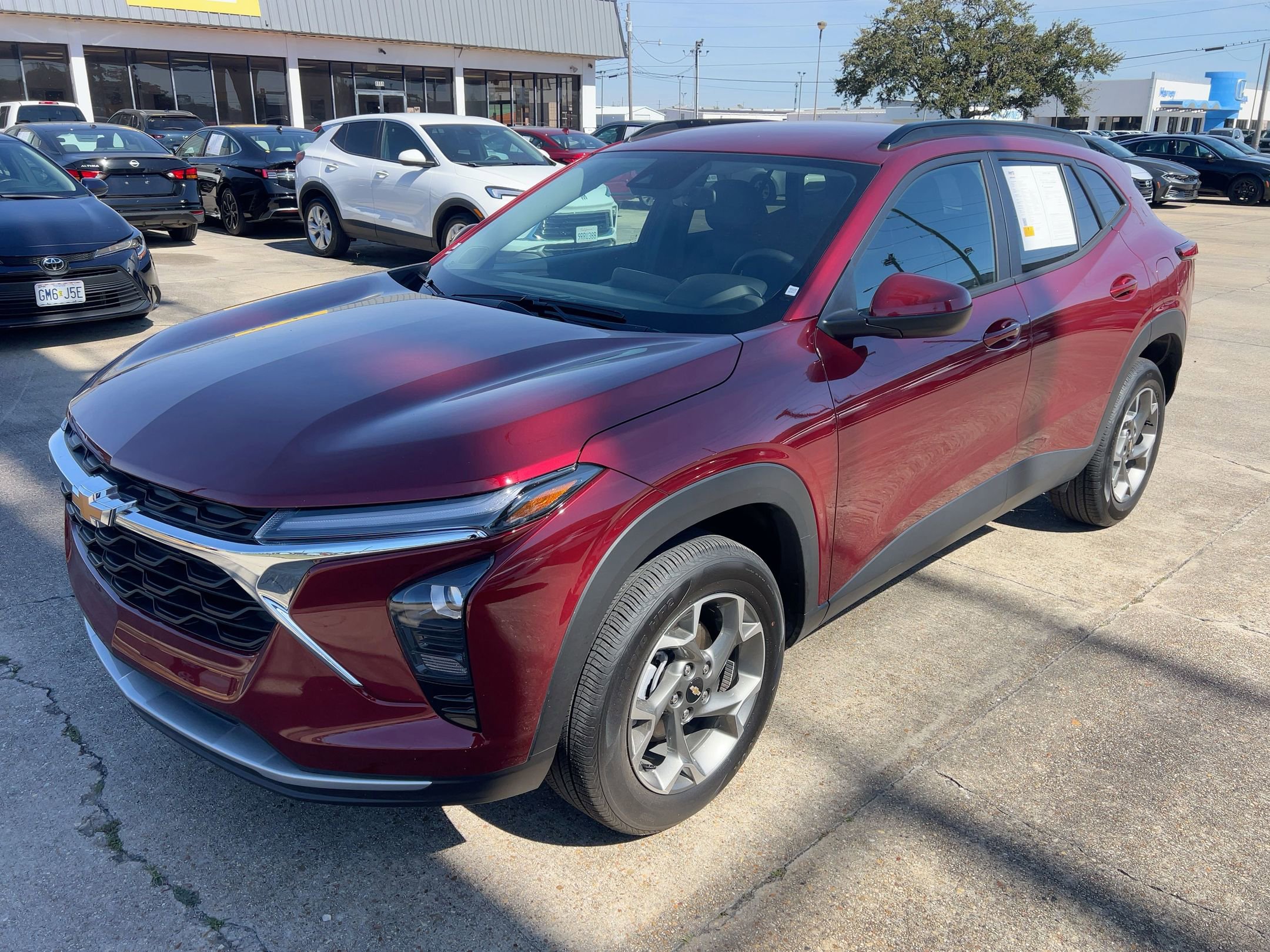 Thumbnail: 2025 Chevrolet Trax - 3