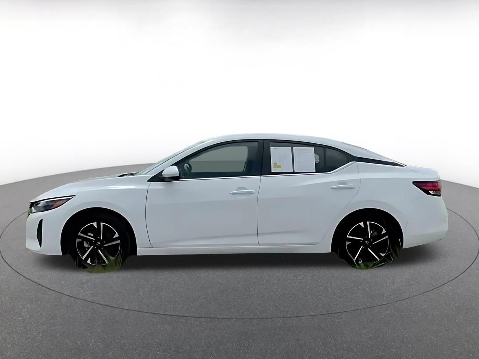 Thumbnail: 2025 Nissan Sentra - 10