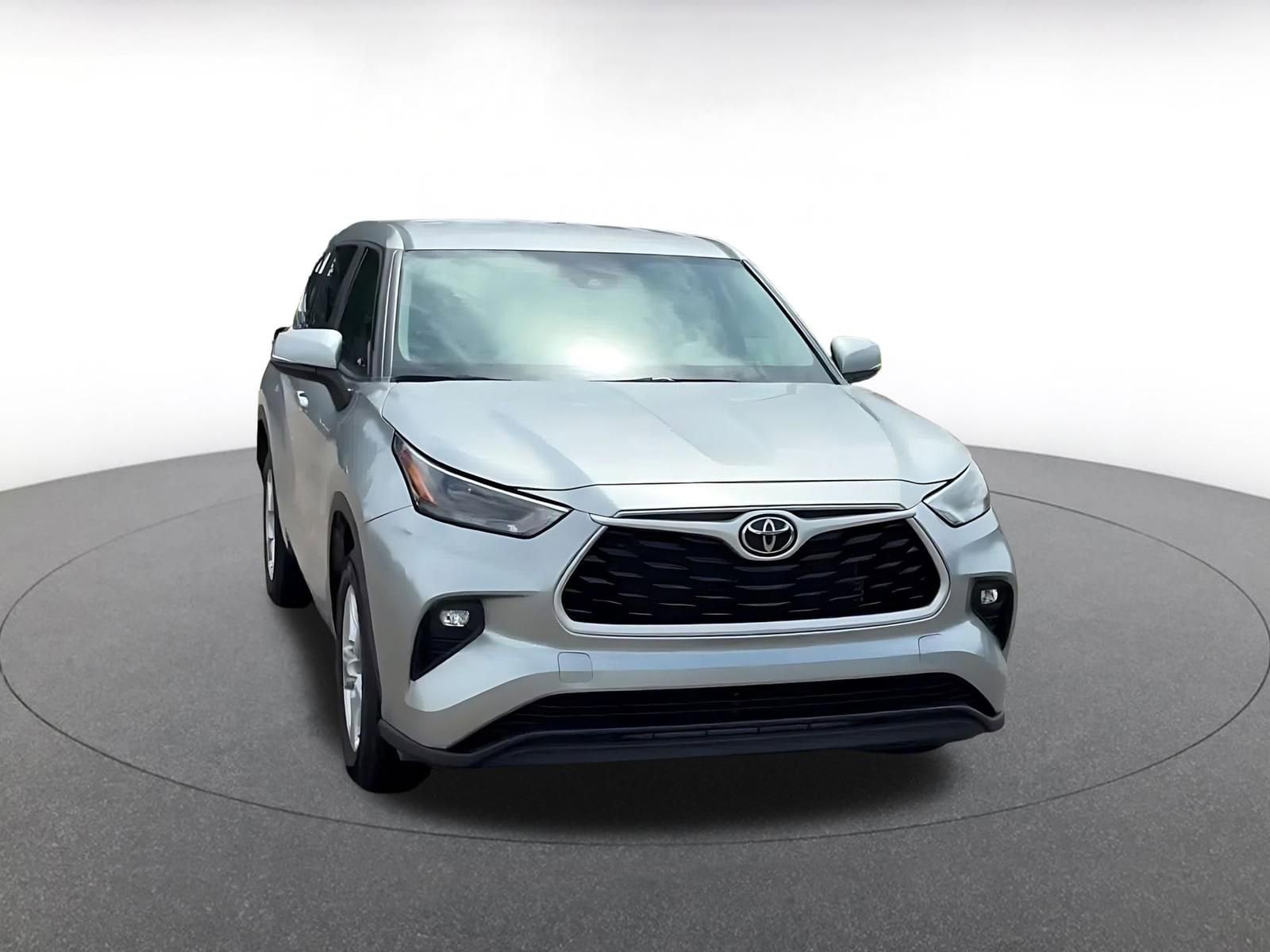 Thumbnail: 2025 Toyota Highlander - 3