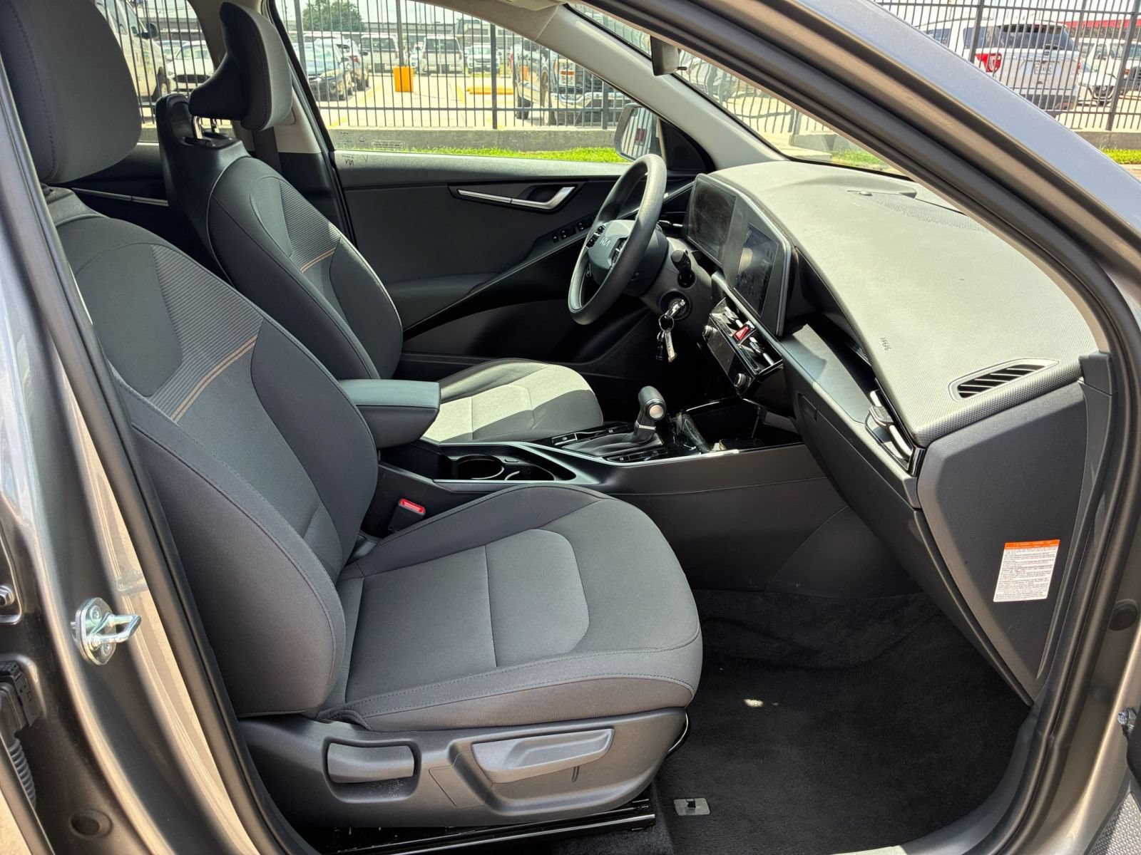 Thumbnail: 2026 Kia Niro - 29
